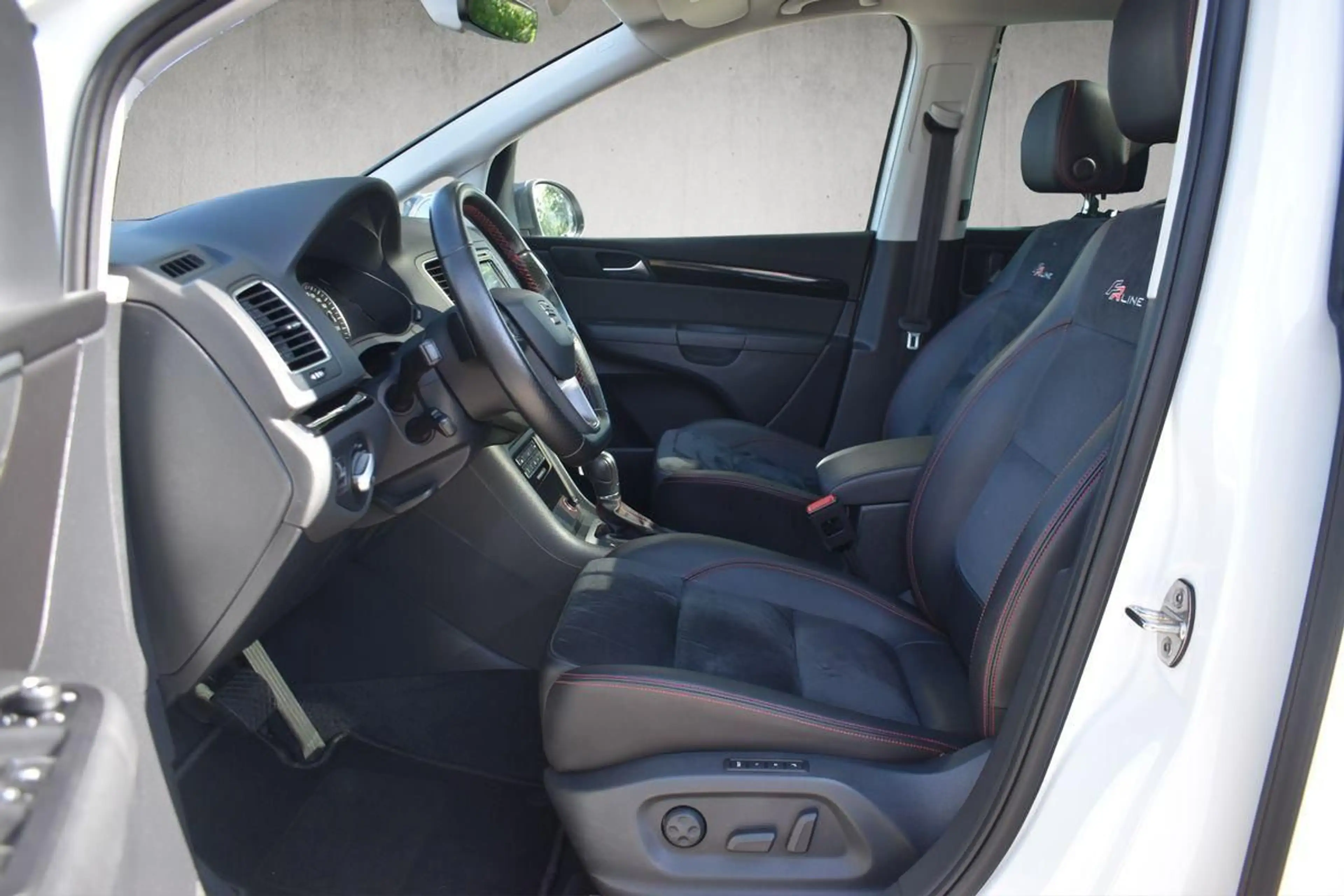 SEAT Alhambra 1.4 TSI FR-Line*7-Si.*AHK*Pano*Kamera* — photo 9