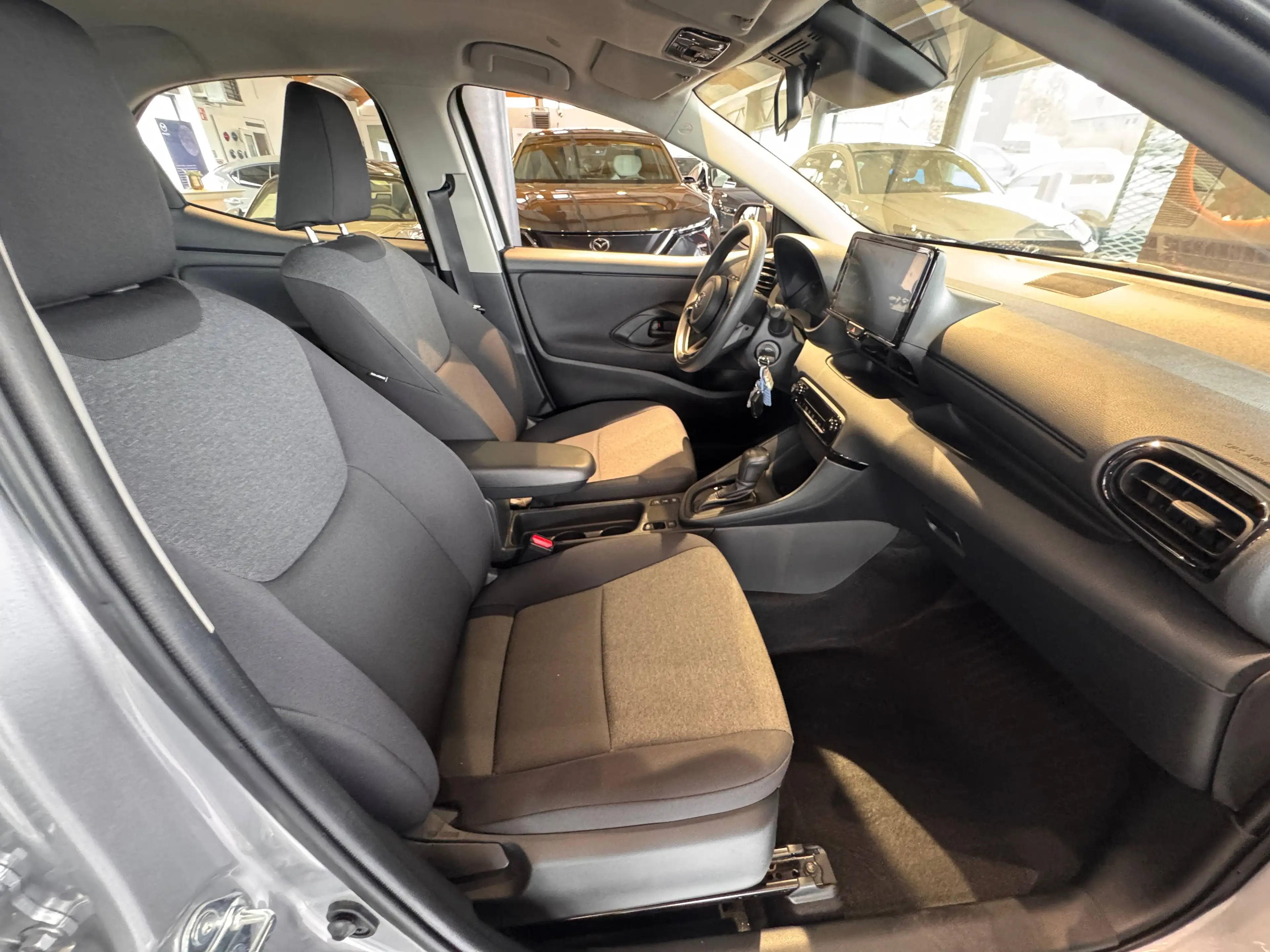Mazda 2 2 Hybrid 1.5i VVT-i E-CVT Prime-Line Prime-Line — photo 8