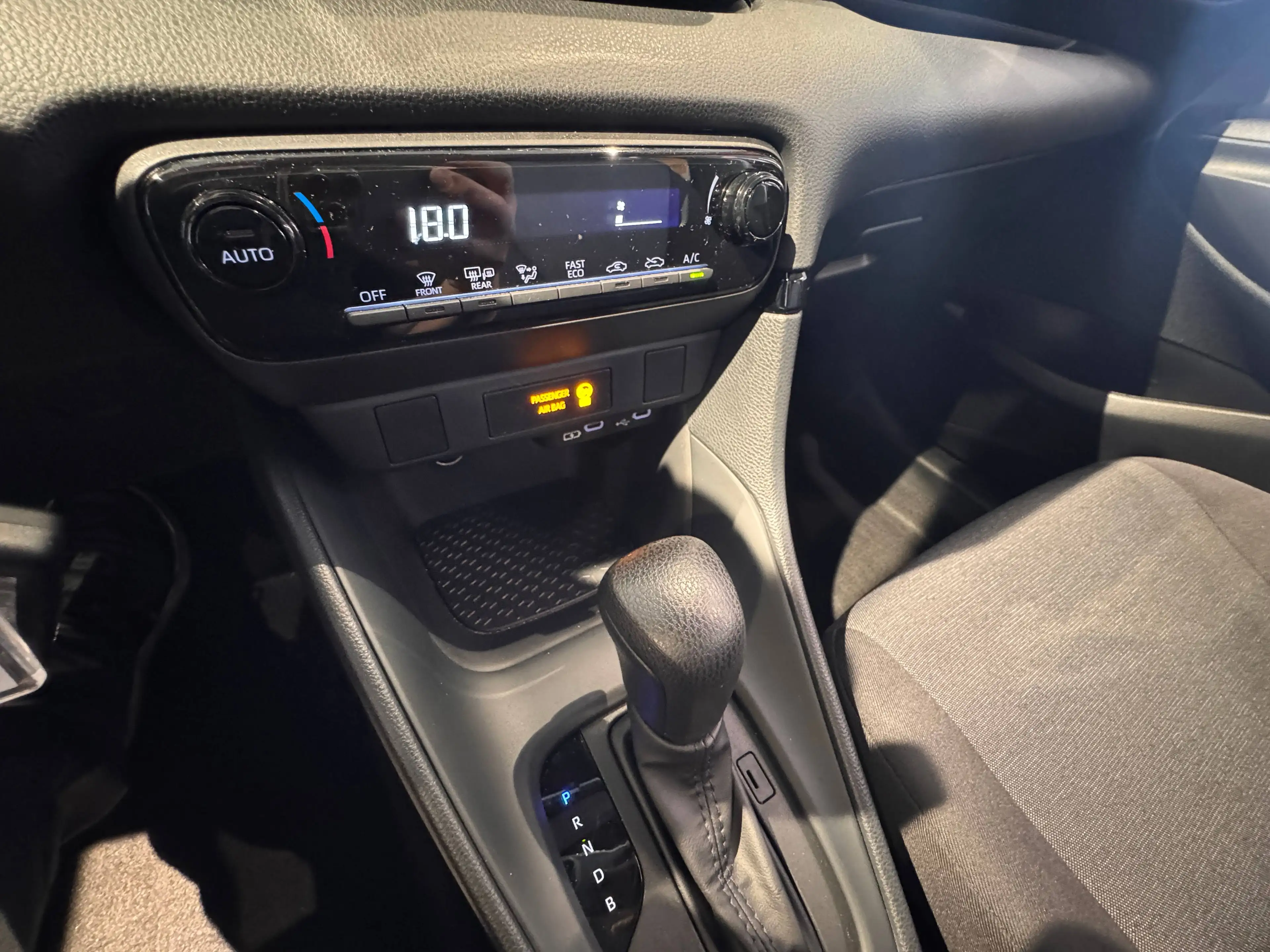 Mazda 2 2 Hybrid 1.5i VVT-i E-CVT Prime-Line Prime-Line — photo 11