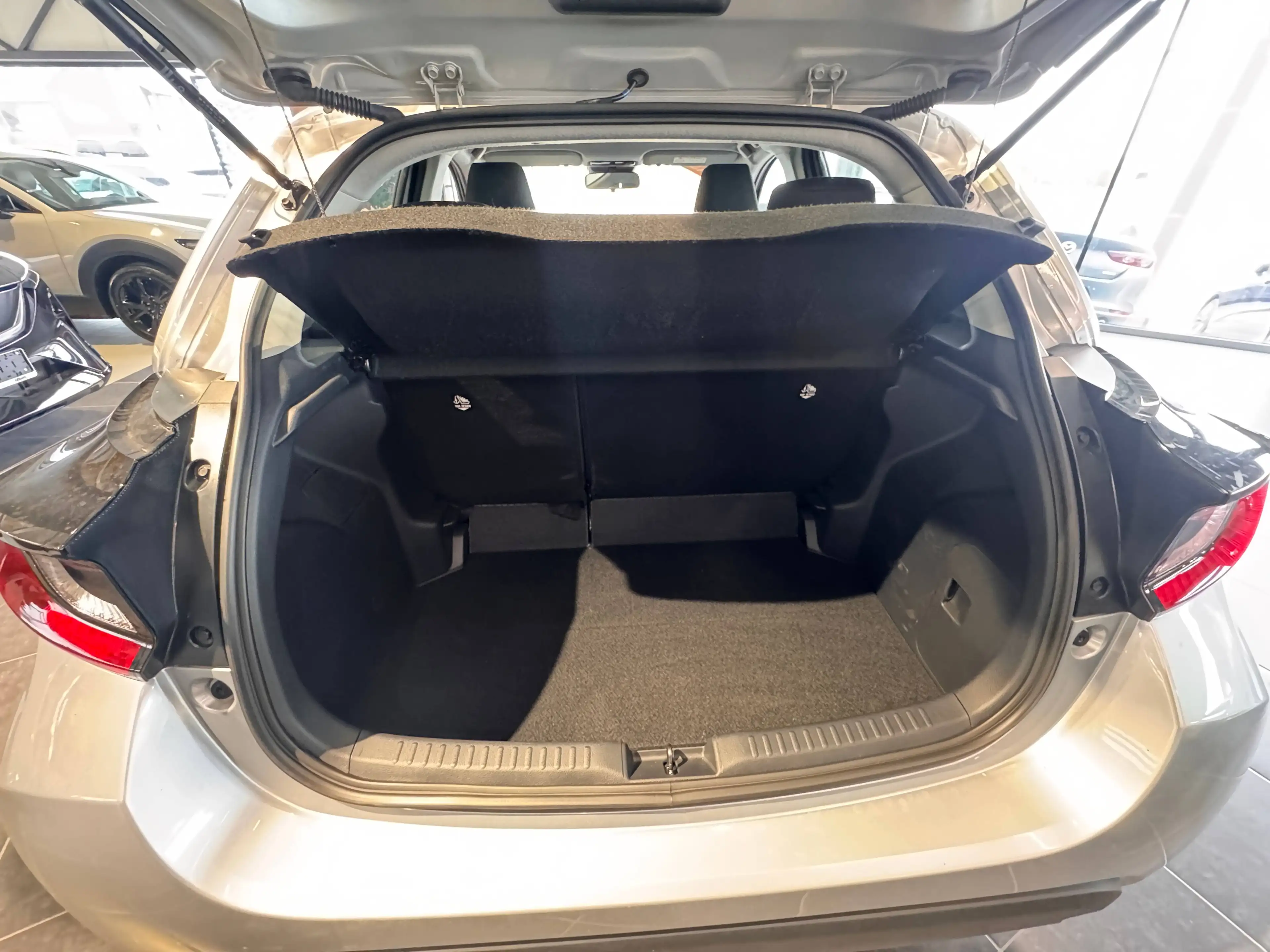 Mazda 2 2 Hybrid 1.5i VVT-i E-CVT Prime-Line Prime-Line — photo 9