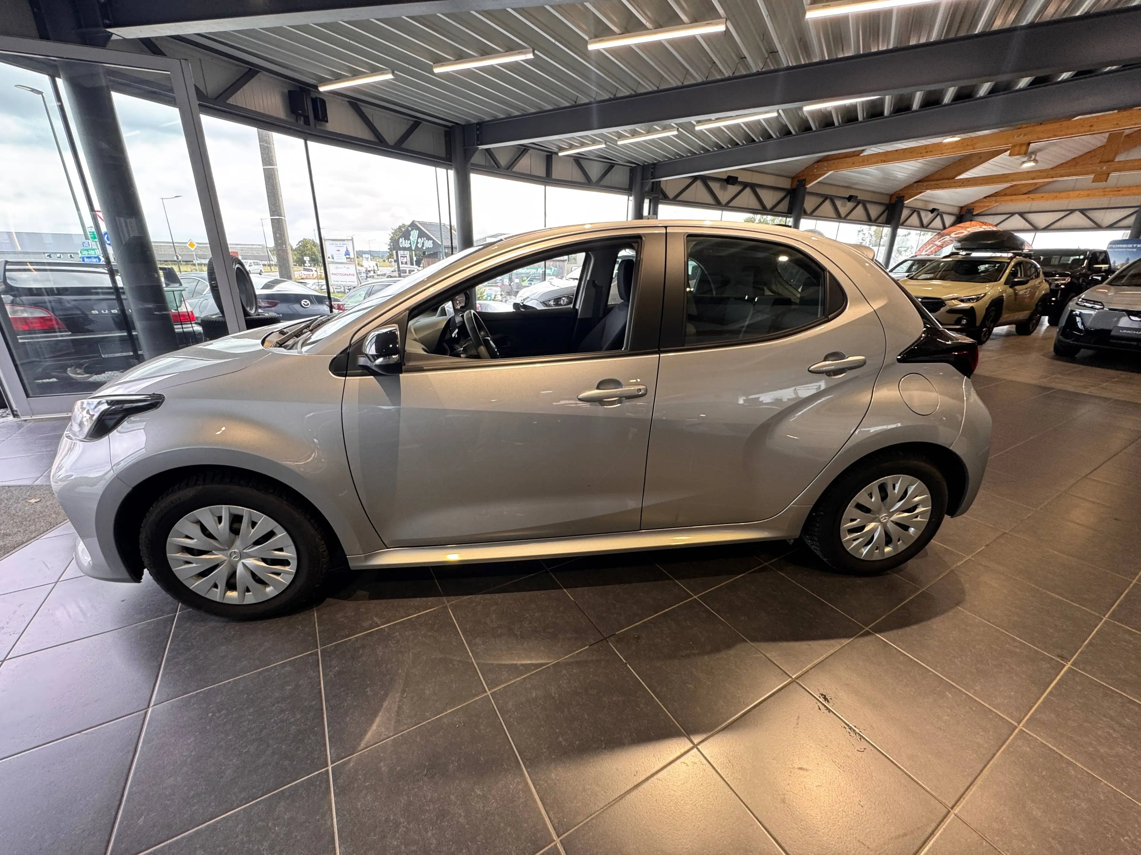 Mazda 2 2 Hybrid 1.5i VVT-i E-CVT Prime-Line Prime-Line — photo 3