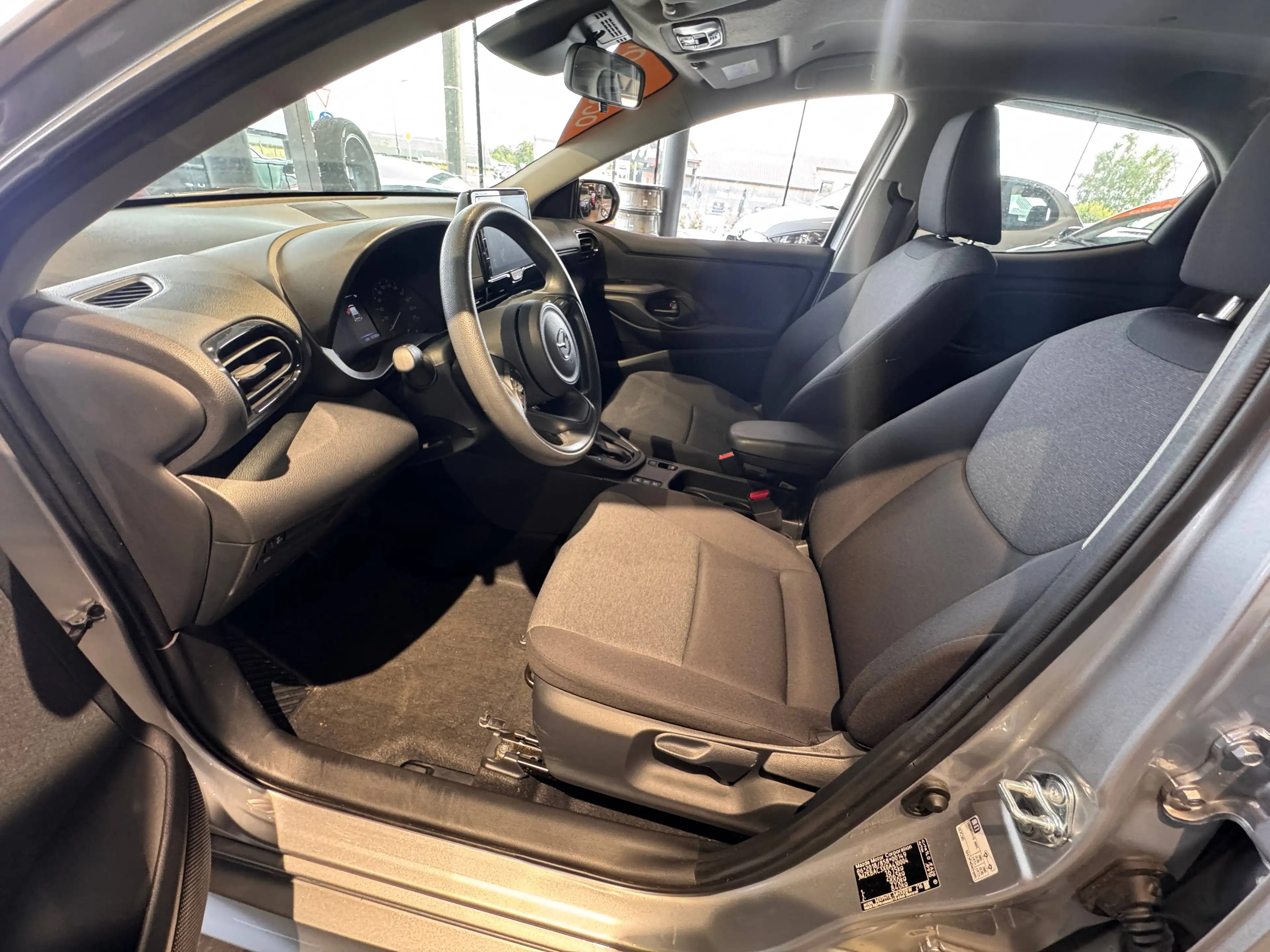 Mazda 2 2 Hybrid 1.5i VVT-i E-CVT Prime-Line Prime-Line — photo 10