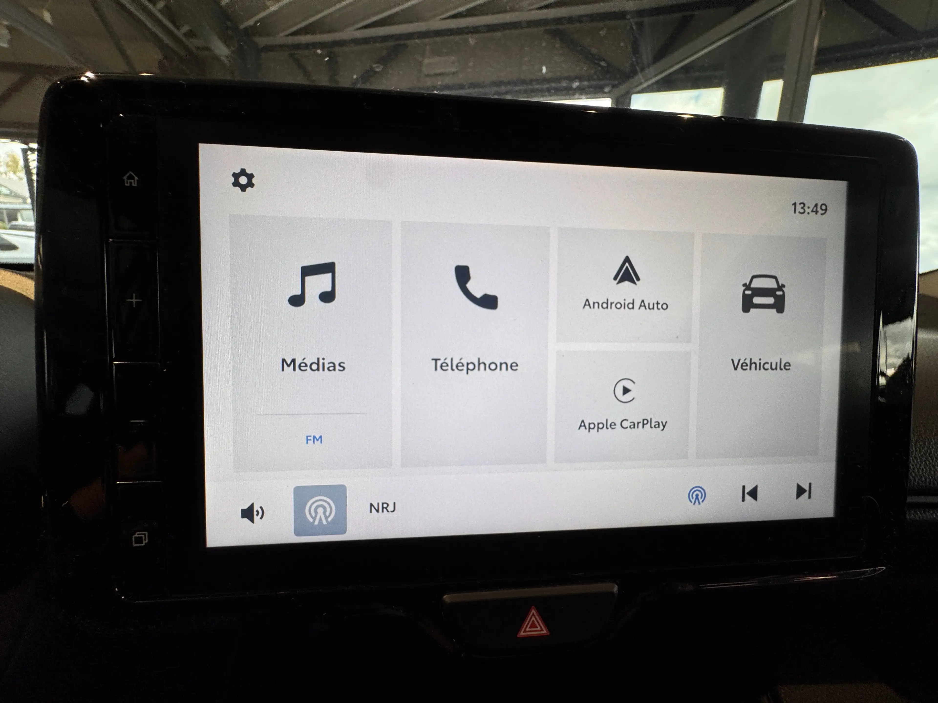 Mazda 2 2 Hybrid 1.5i VVT-i E-CVT Prime-Line Prime-Line — photo 12