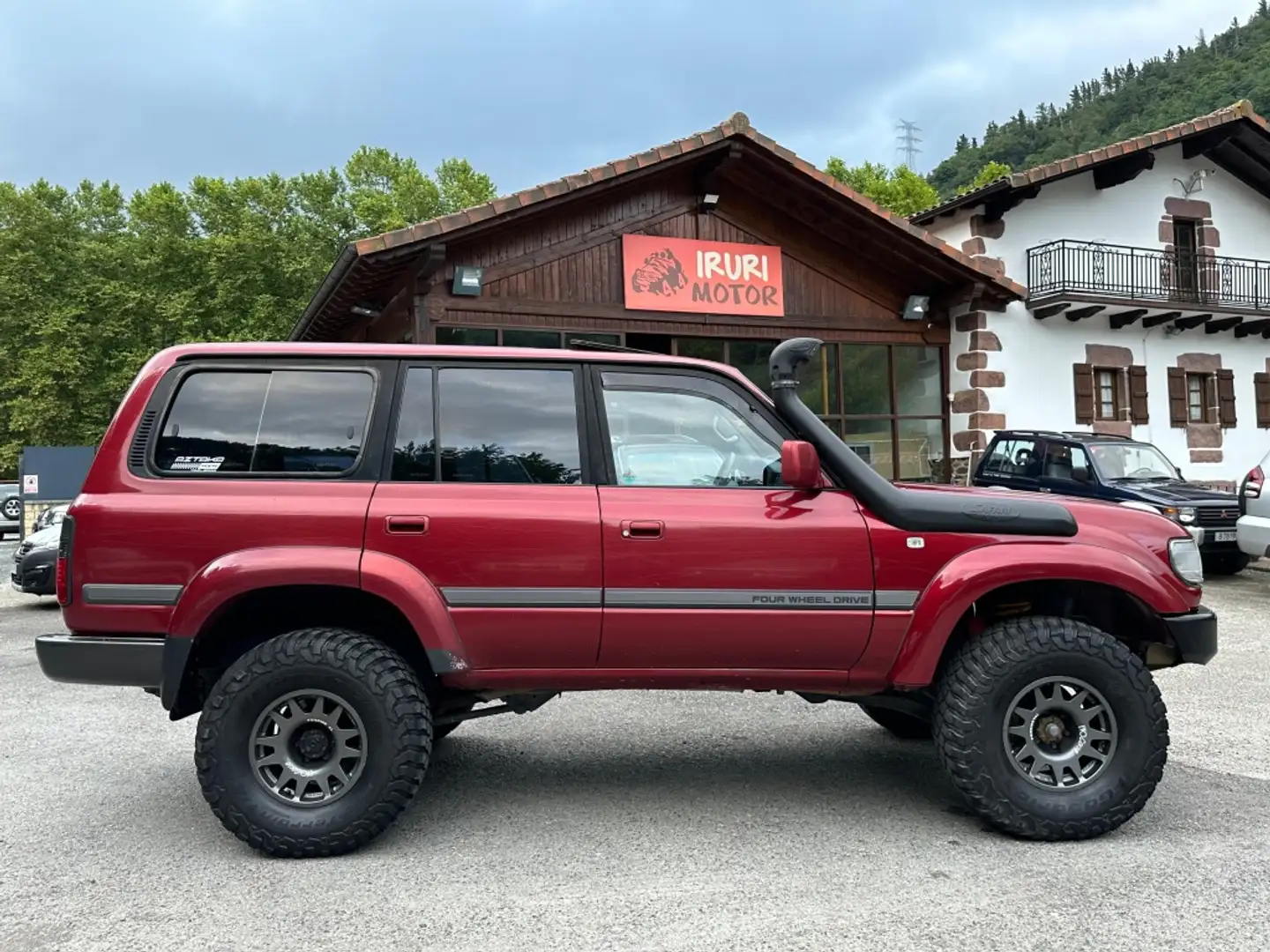 Toyota Land Cruiser HDJ 80 Station Wagon Violet - 1