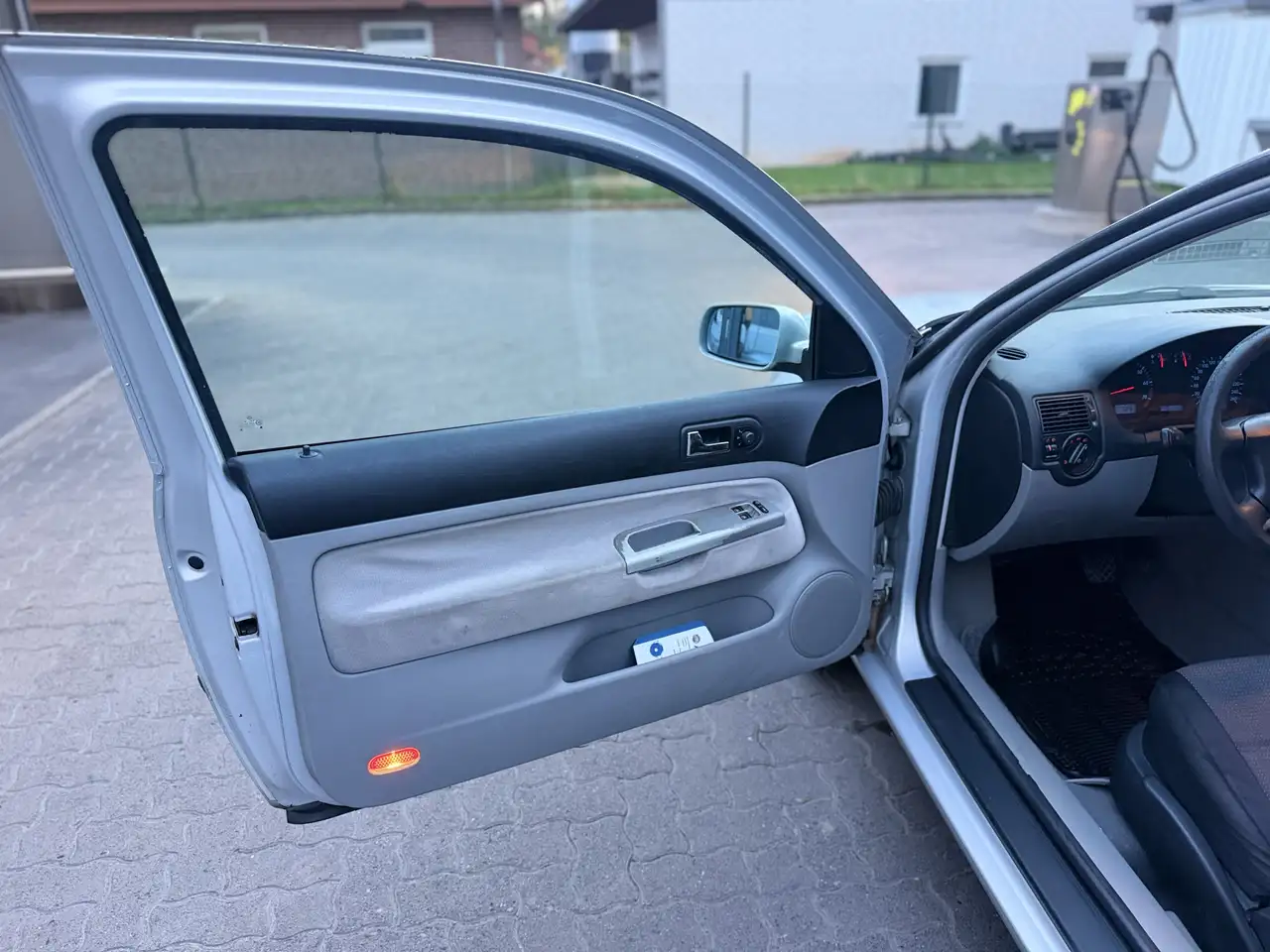 Volkswagen Golf VW Golf 1.6 Benzin 74 kW / 101 PS – EZ 03/1999, foto 6
