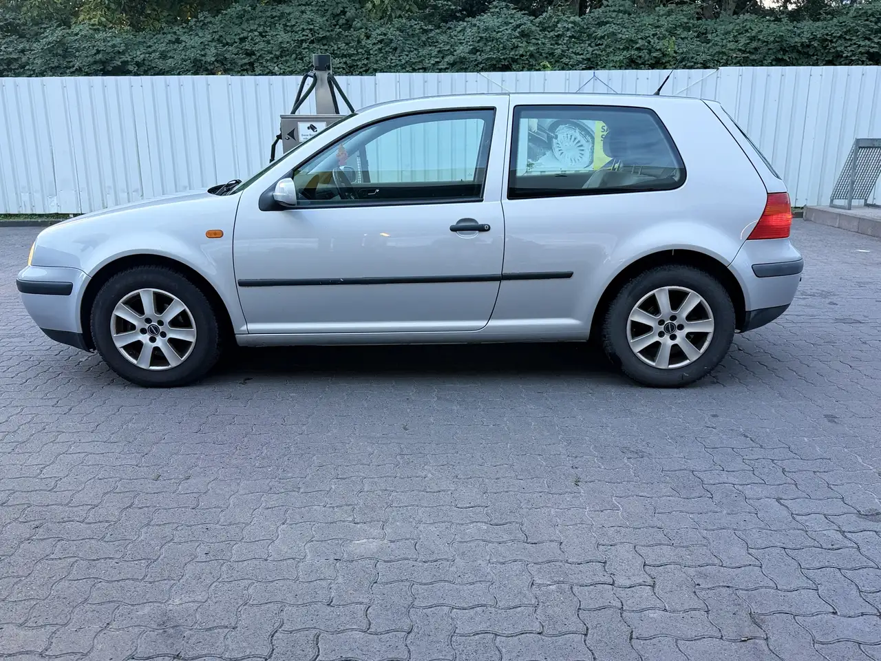 Volkswagen Golf VW Golf 1.6 Benzin 74 kW / 101 PS – EZ 03/1999, foto 4