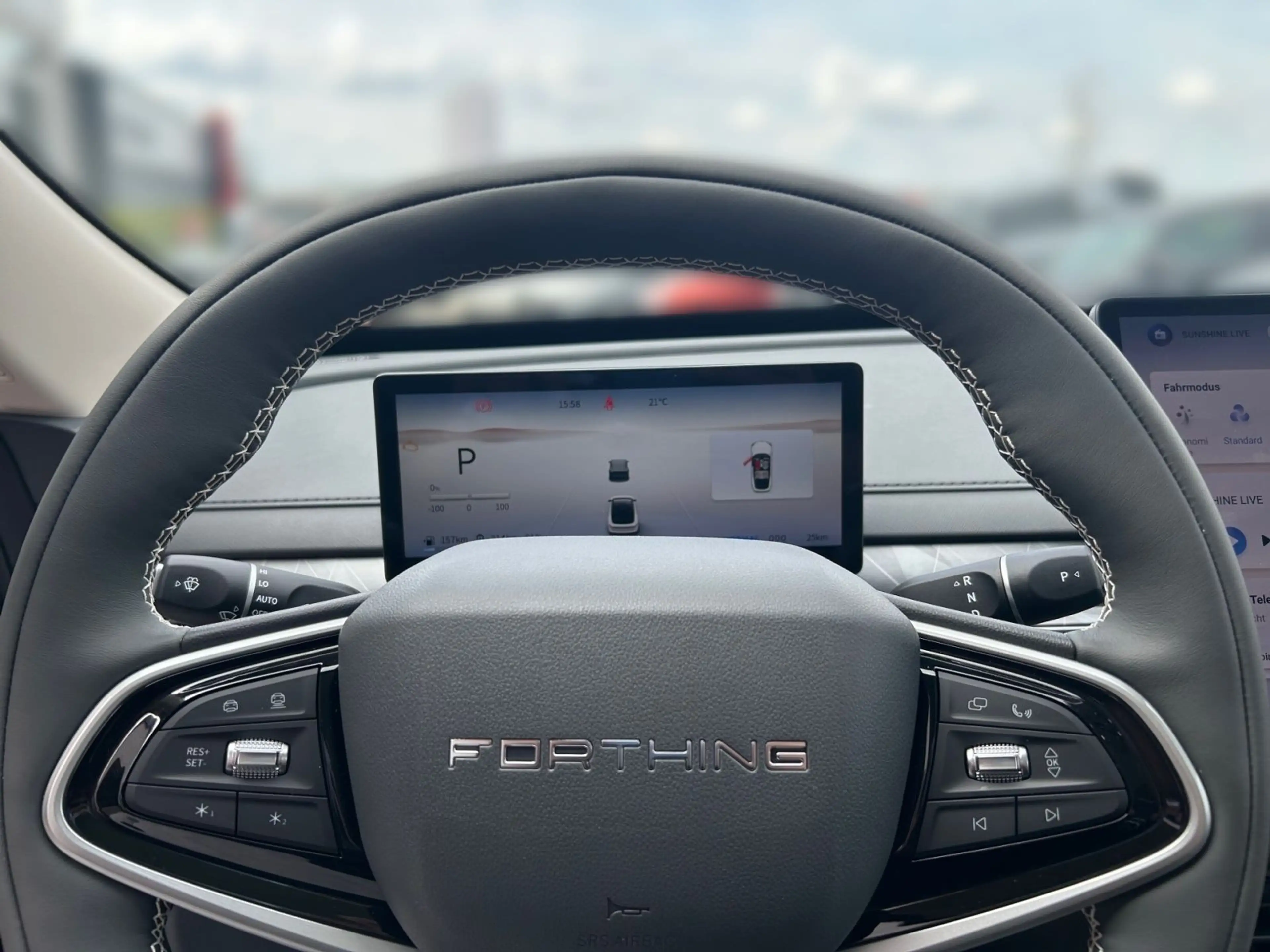 DFM Forthing 7 REEV *PANO*LED*360°*PDC*ACC*CARPLAY* — photo 8