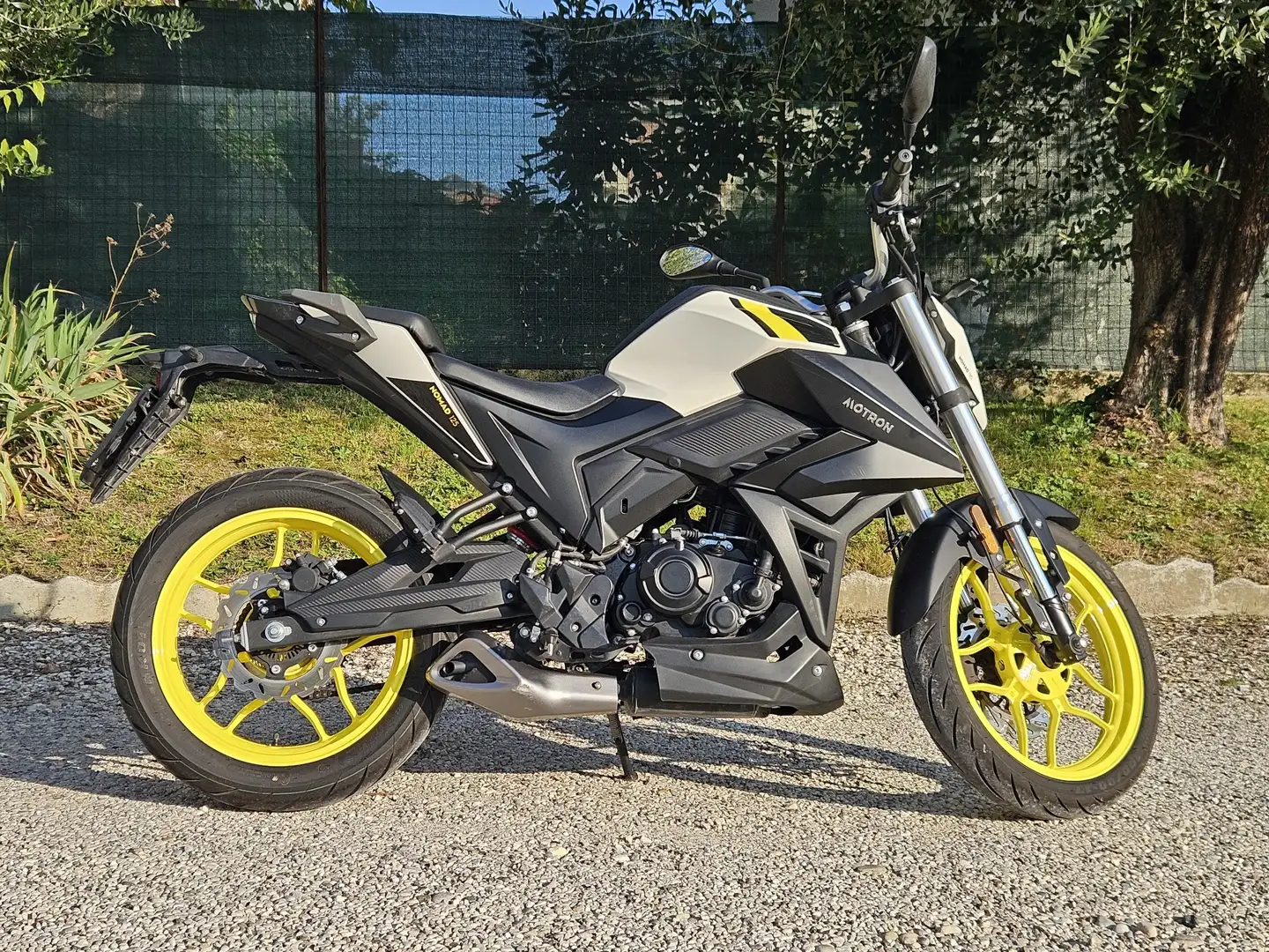 Motron Nomad 125 Jaune - 2