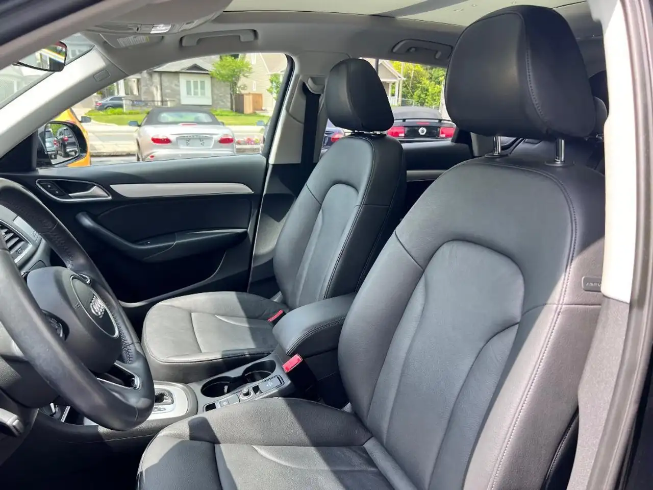 Audi Q3 снимка Audi Q3