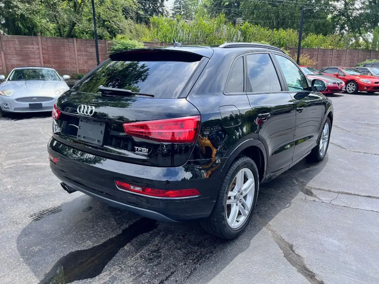 Audi Q3 снимка Audi Q3