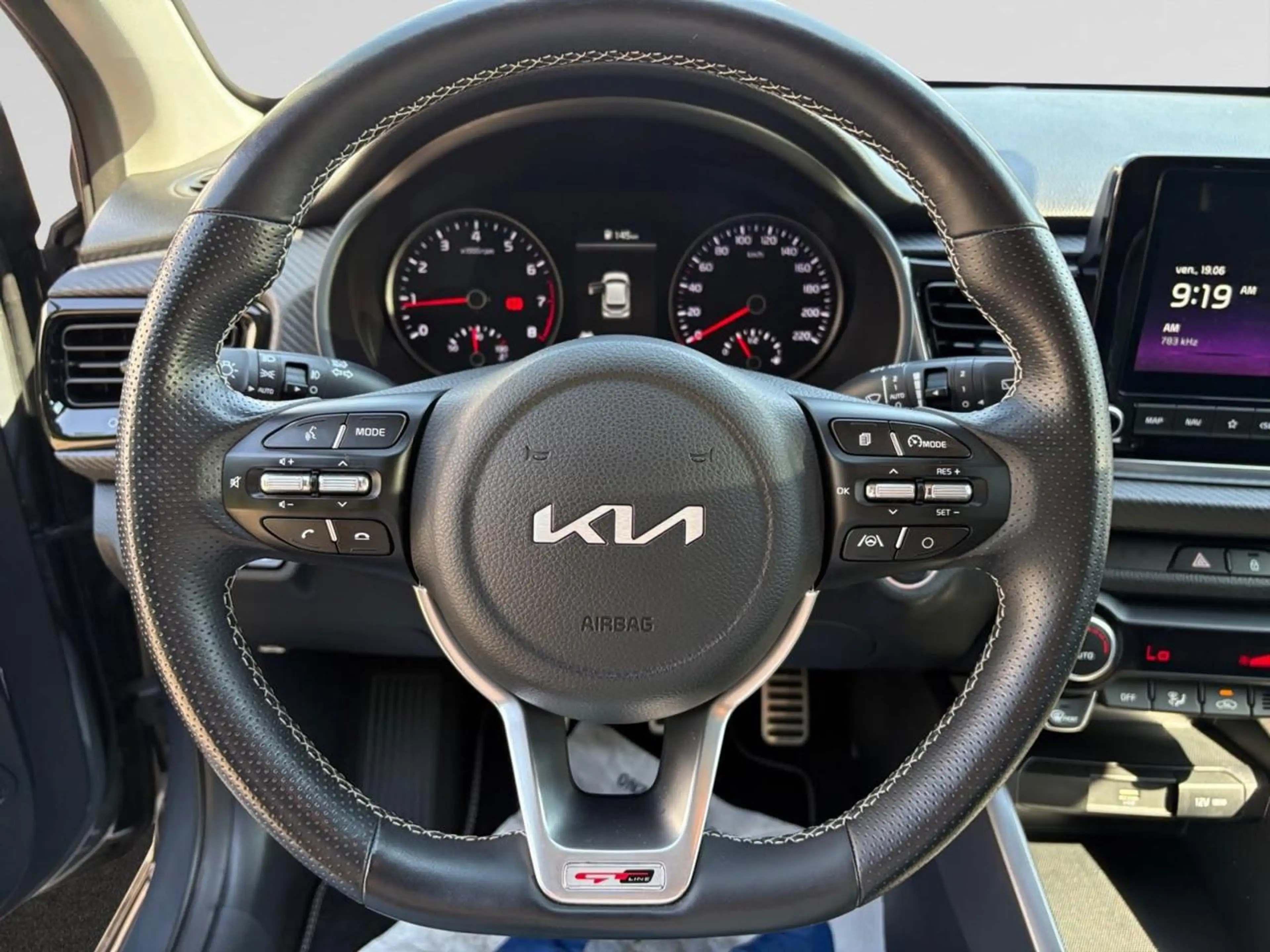 Kia Rio 1.0 T MHEV GT Line — photo 9