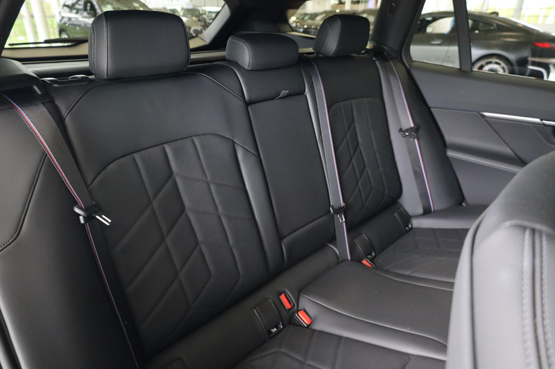 BMW 530 5 Serie Touring 530e M Sportpakket Pro | Panoramad — photo 9