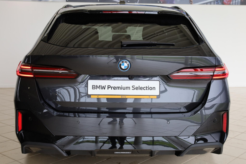 BMW 530 5 Serie Touring 530e M Sportpakket Pro | Panoramad — photo 5