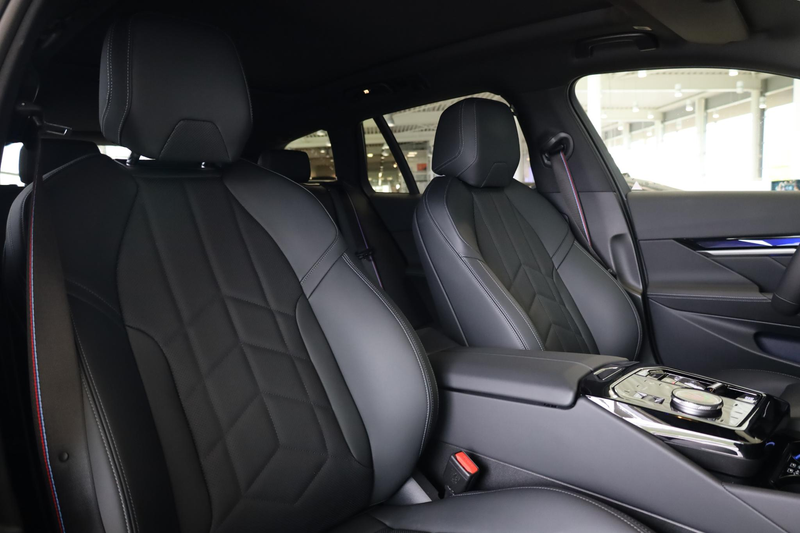 BMW 530 5 Serie Touring 530e M Sportpakket Pro | Panoramad — photo 10
