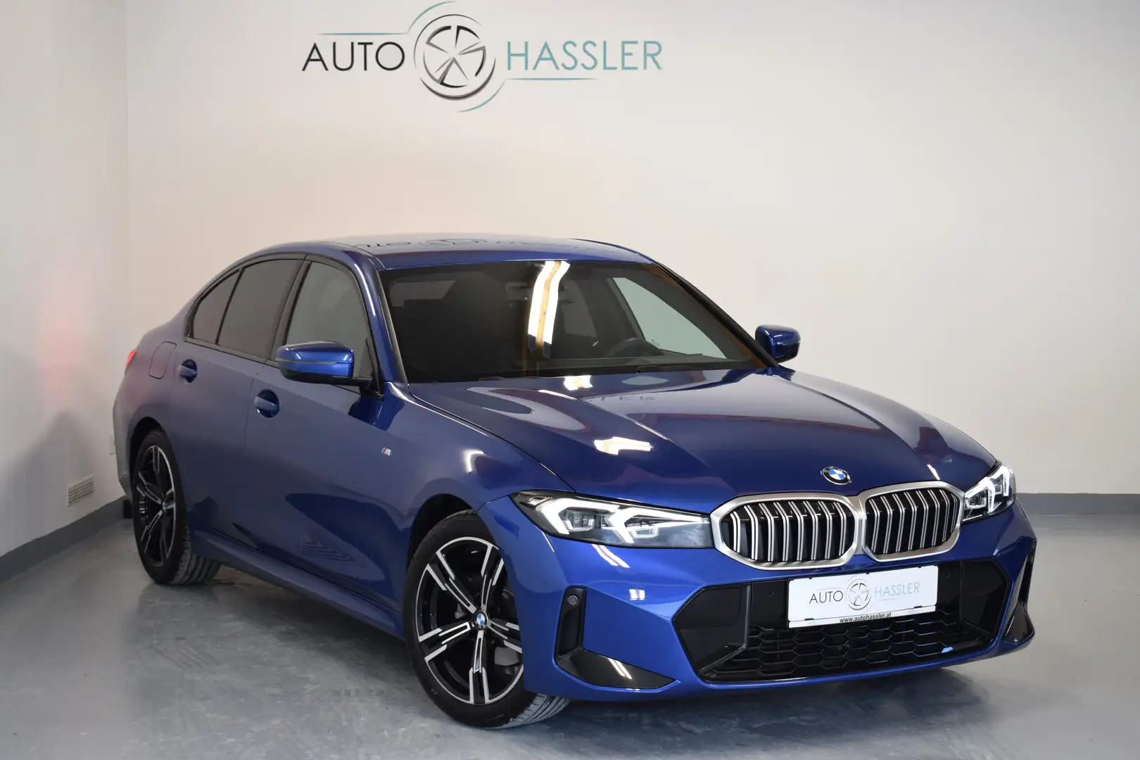 BMW 318 d Aut. M Sport Blau - 2
