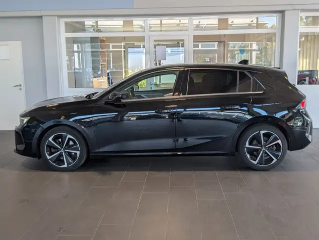 2023 Opel Astra in Black for sale