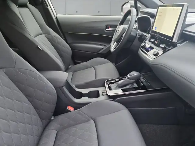 Toyota Corolla Cross view 6