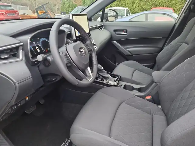 Toyota Corolla Cross view 11