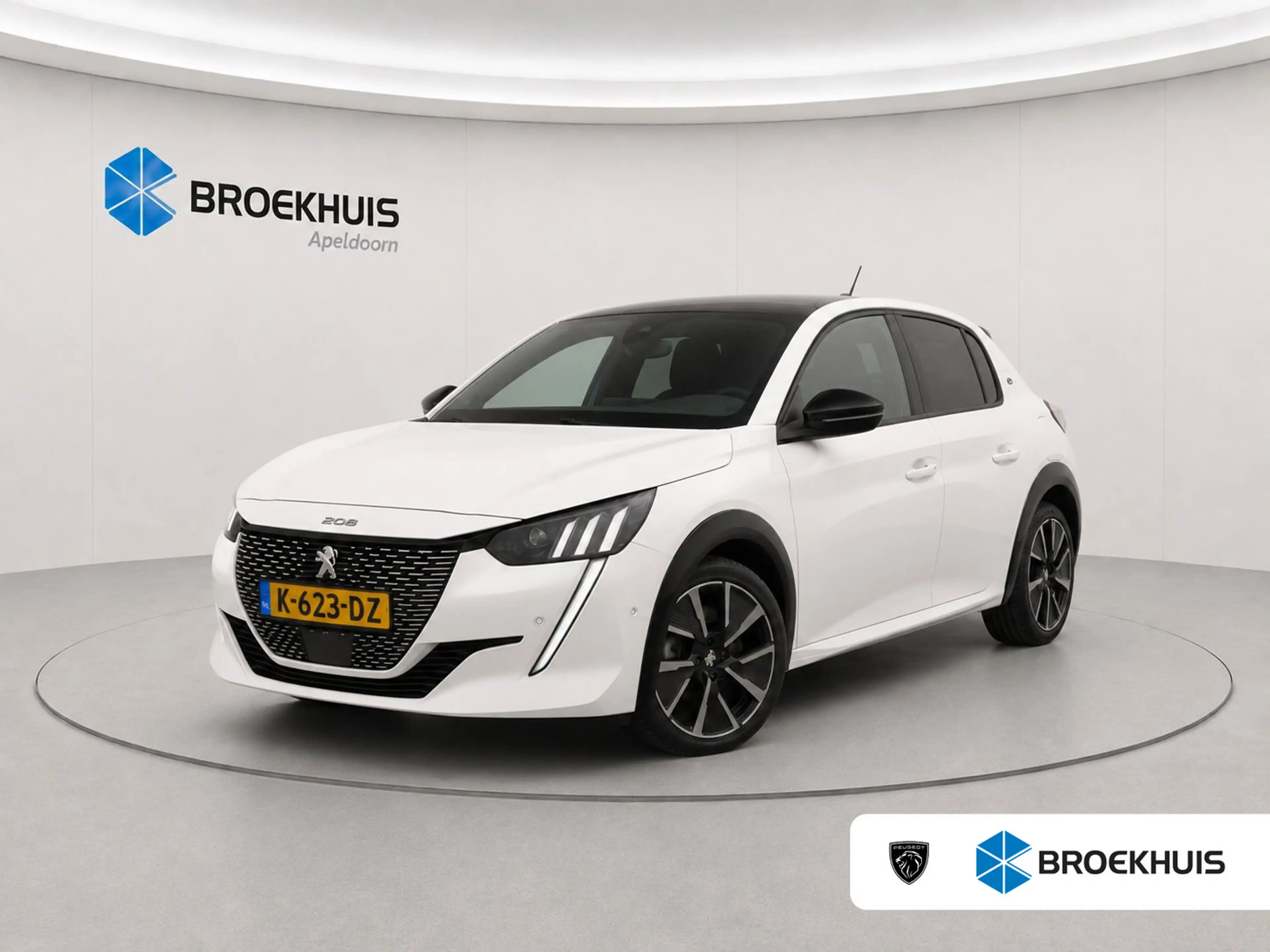 Peugeot e-208 EV GT 350 50 kWh | 3-fase | Pano | Camera | Adap C