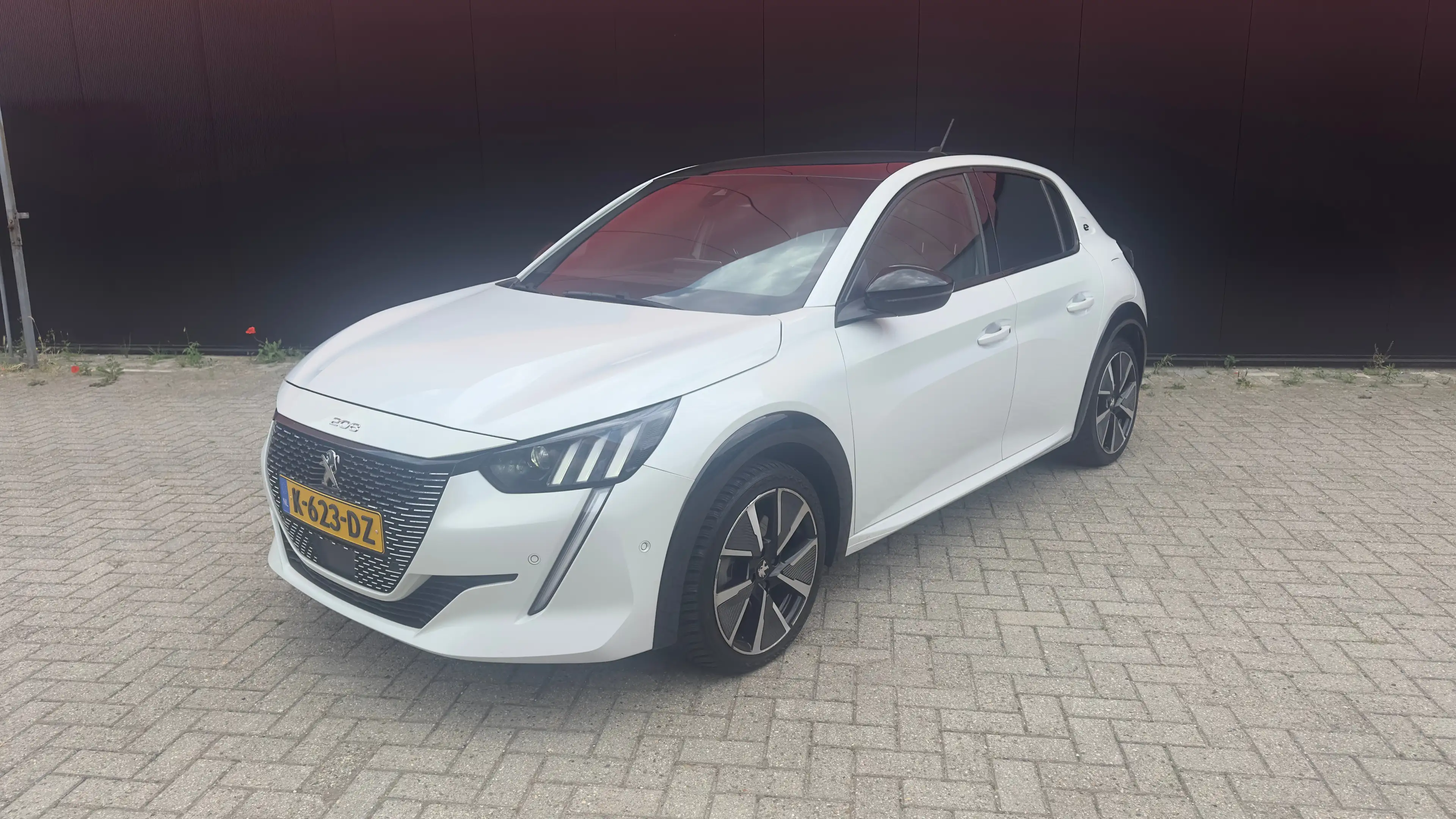 Peugeot e-208 EV GT 350 50 kWh | 3-fase | Pano | Camera | Adap C — photo 6