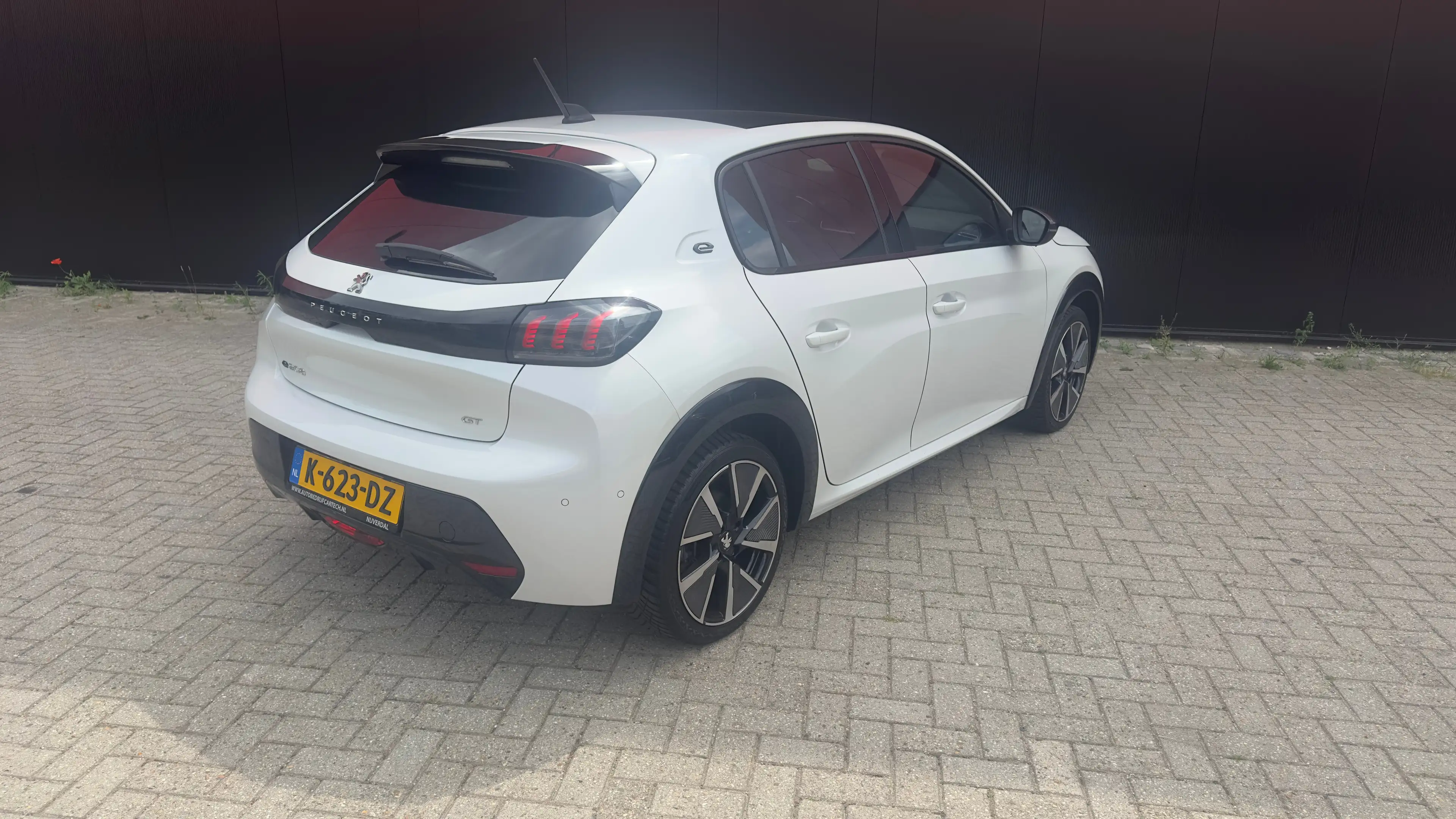 Peugeot e-208 EV GT 350 50 kWh | 3-fase | Pano | Camera | Adap C — photo 5