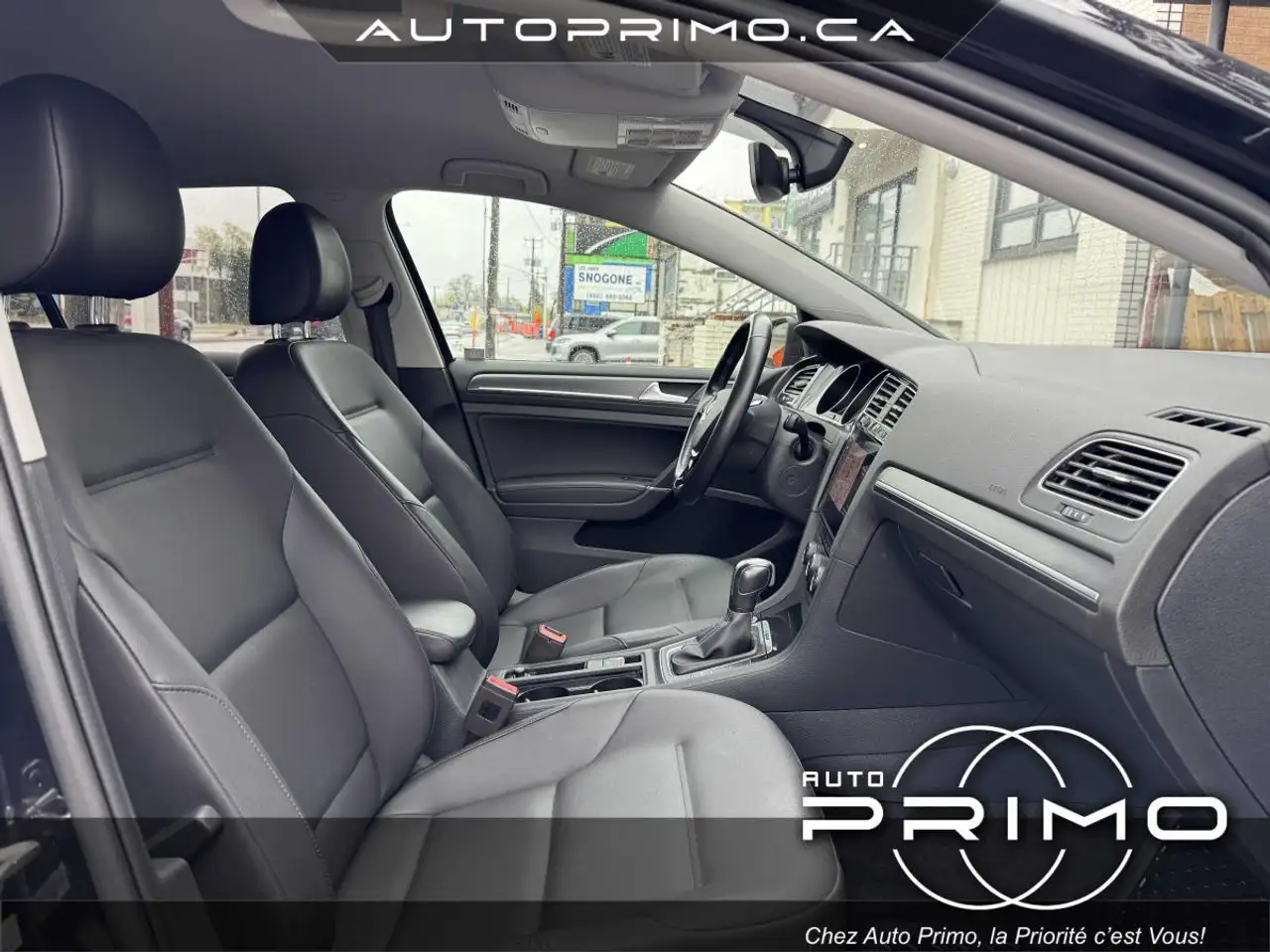 Volkswagen e-Golf снимка Volkswagen e-Golf