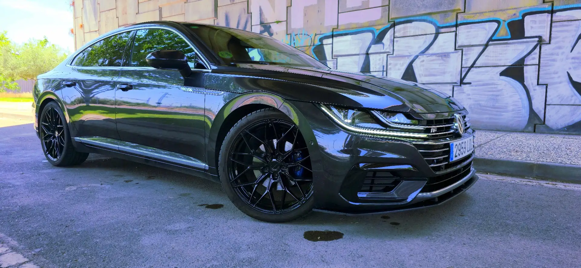 Volkswagen Arteon 2.0 TSI R-Line DSG7 140kW - 1