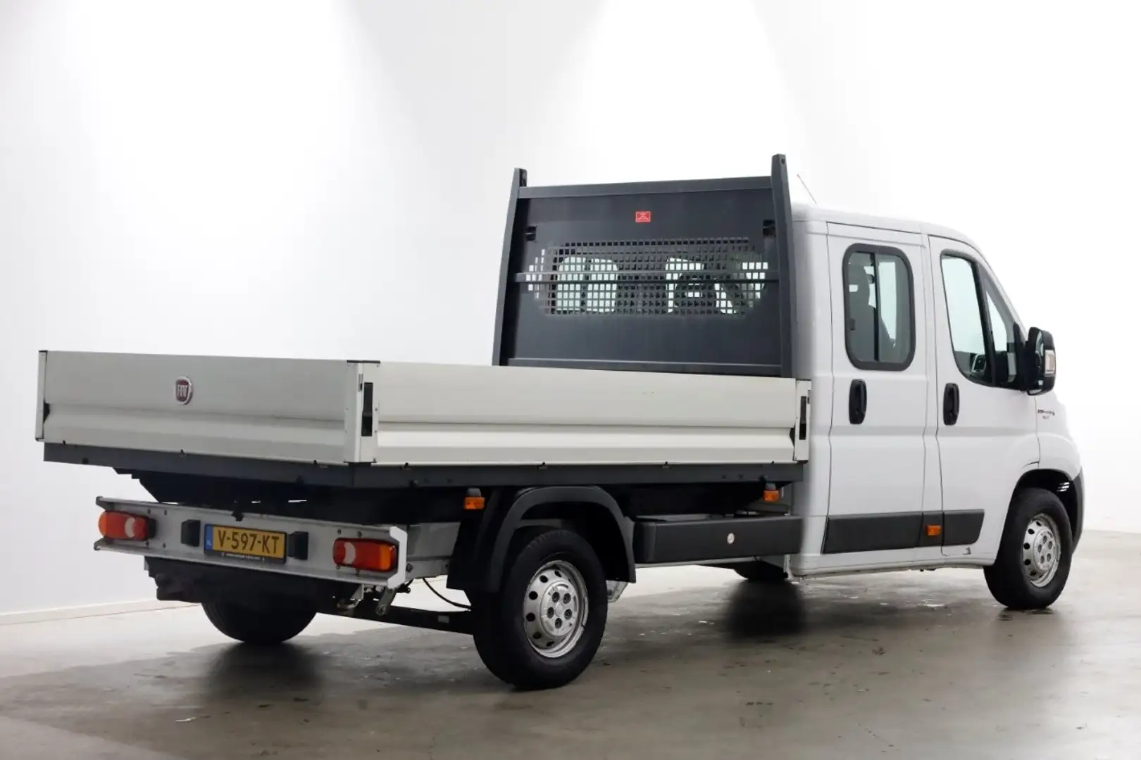 Fiat Ducato 2.3 MultiJet 130pk Euro6 D.C. Open Laadbak 01-2018 Wit - 2