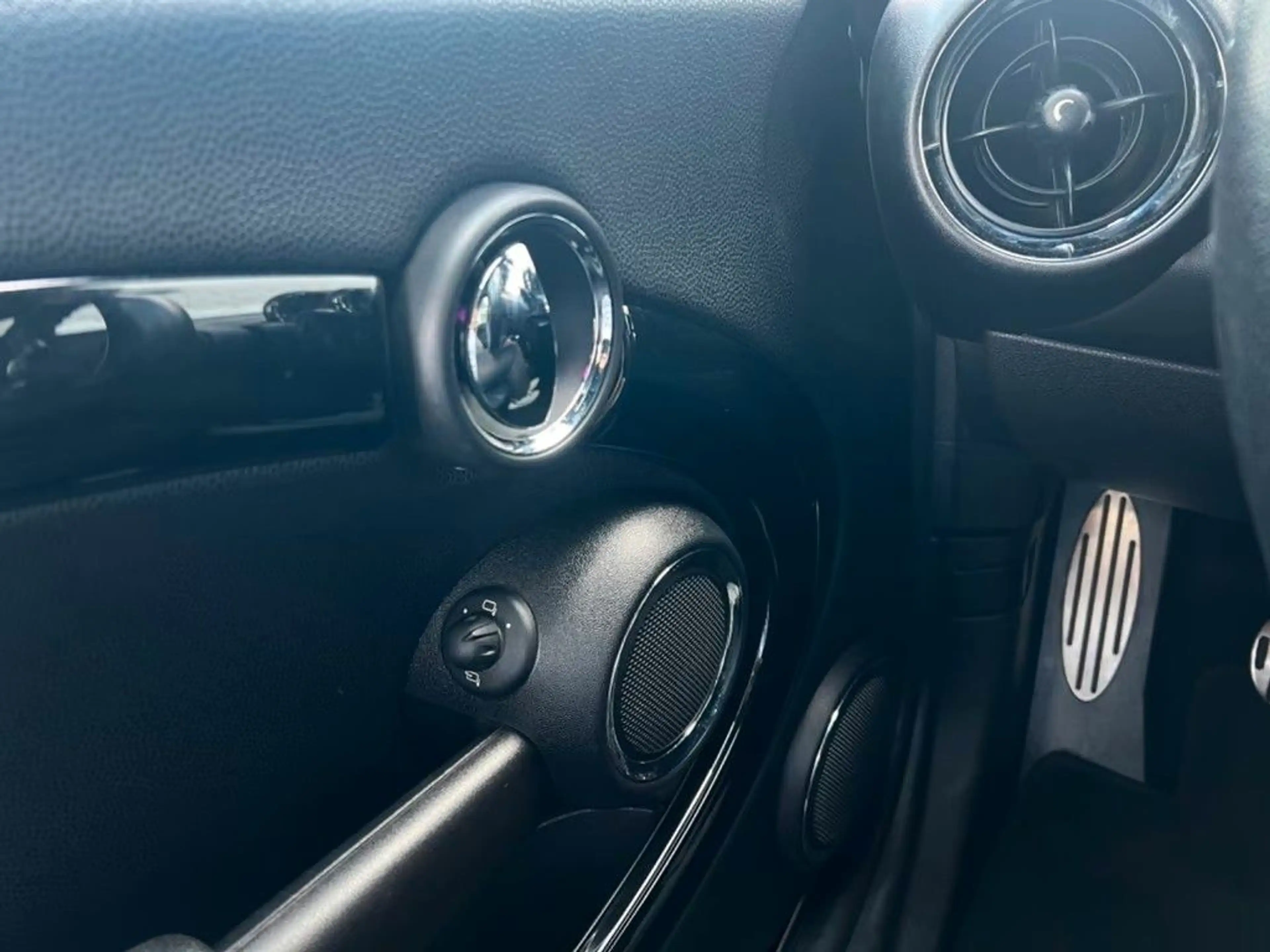 MINI John Cooper Works Cabrio*FALTDACH*NAVI*PDC*XENON — photo 11