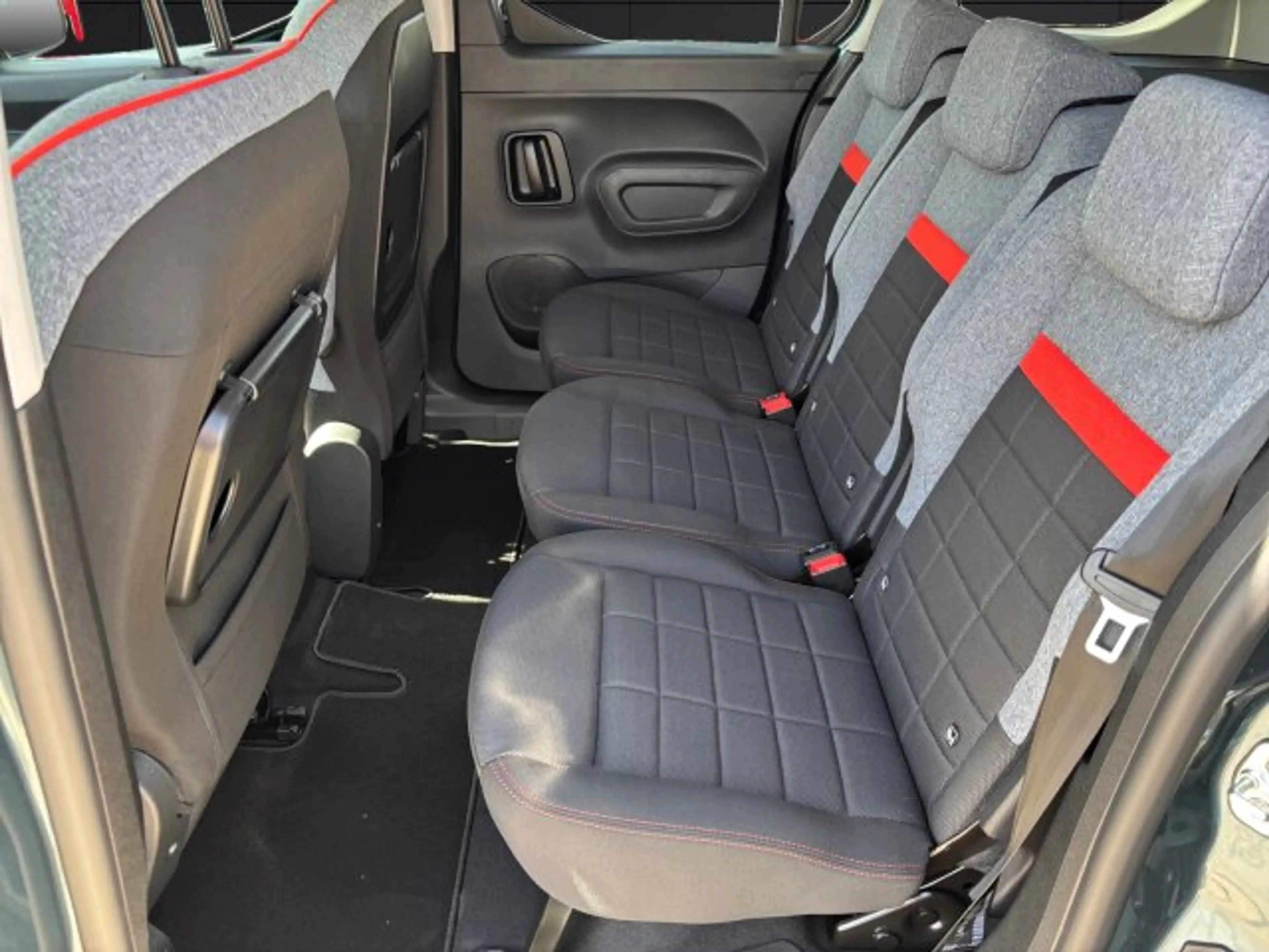 Citroen Berlingo Berlingo M 130 MAX BAR +180°Kamera+NAV+ACC+LHZ+ — photo 14