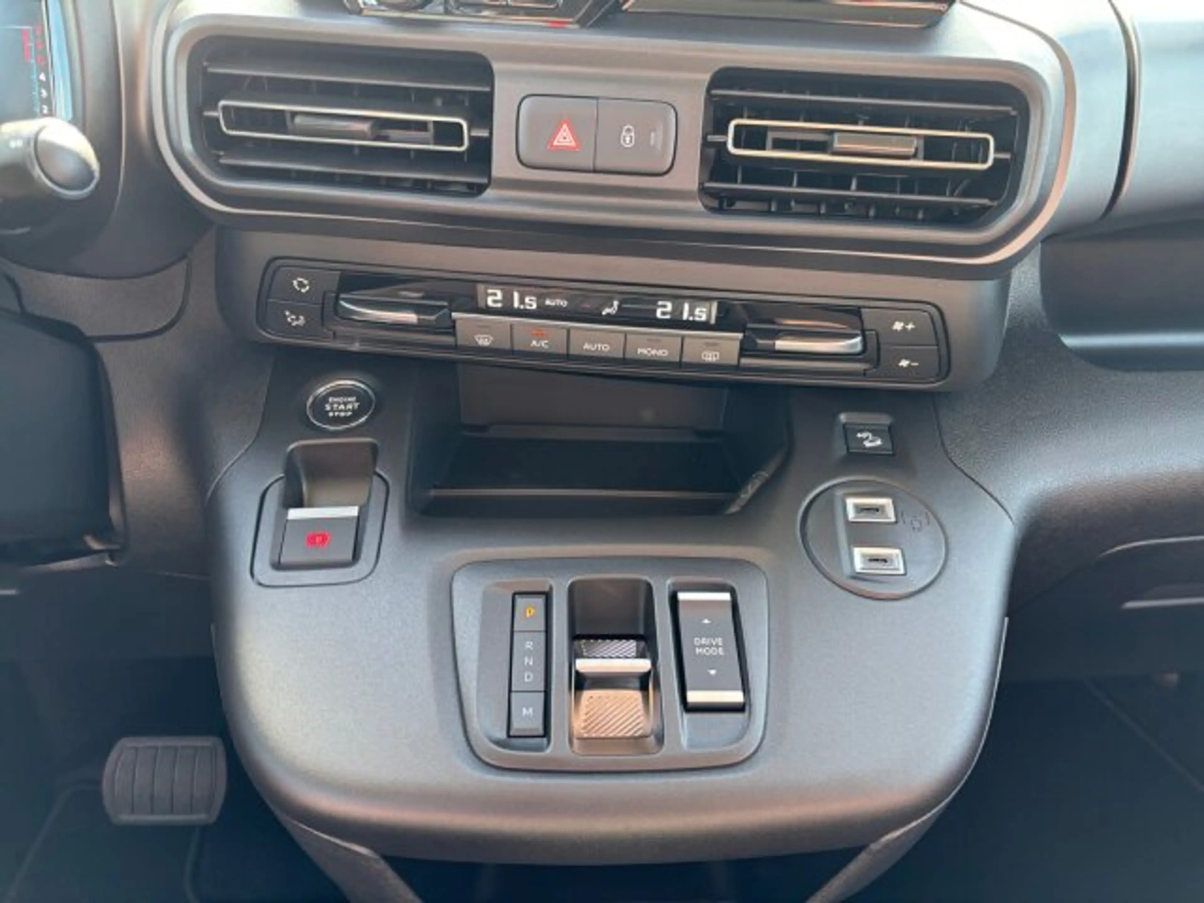 Citroen Berlingo Berlingo M 130 MAX BAR +180°Kamera+NAV+ACC+LHZ+ — photo 13