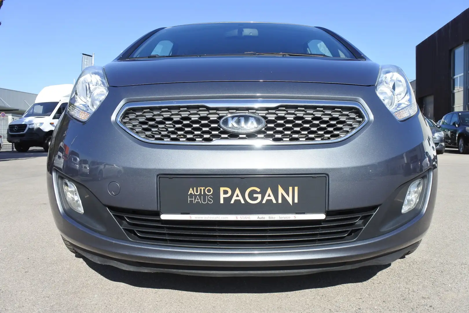 Kia Venga 1,6 CVVT Active Pro Surf Automatik Grau - 2