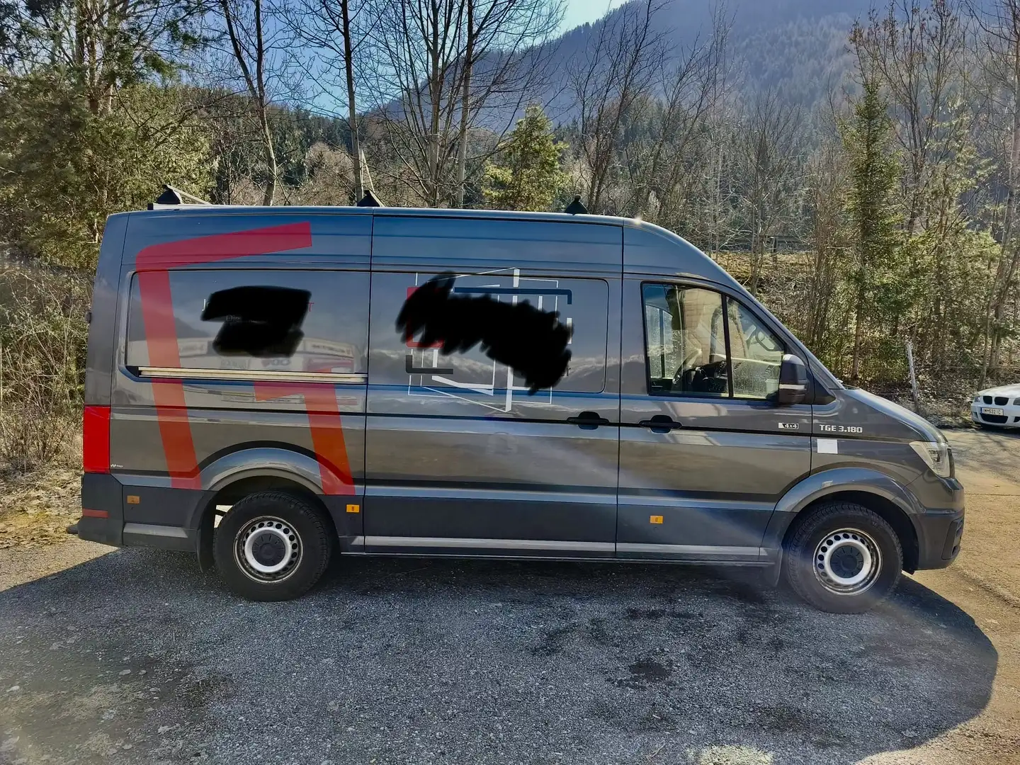 MAN TGE TGE 3.180 4x4 SB Grau - 1