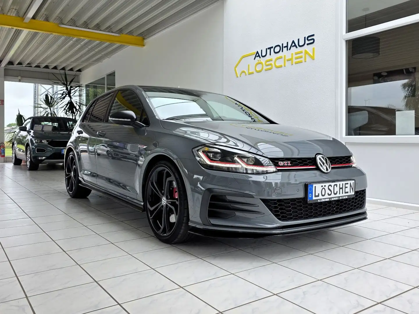 Volkswagen Golf VII Limo GTI TCR Pano Akropovic Dyn-Audio Szary - 1