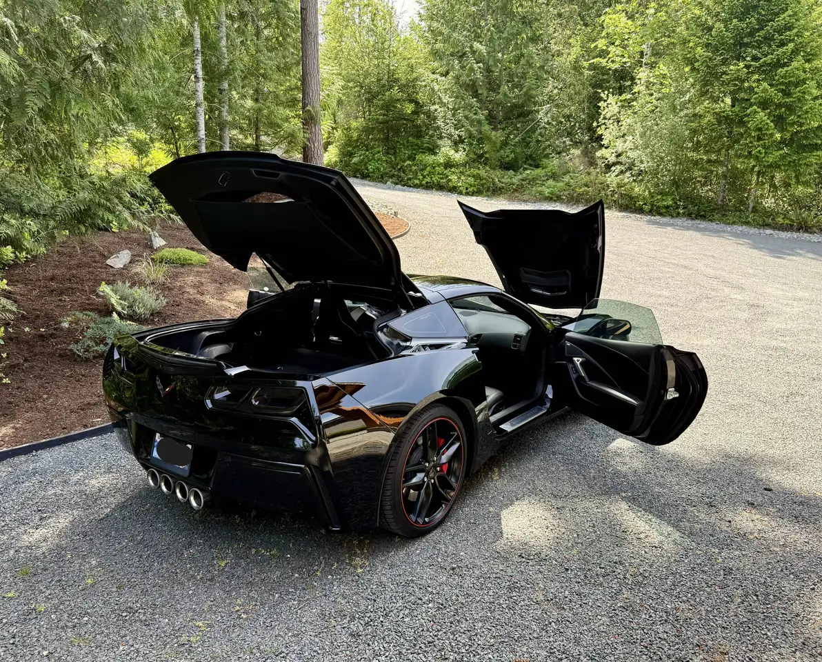 Chevrolet Corvette снимка Chevrolet Corvette