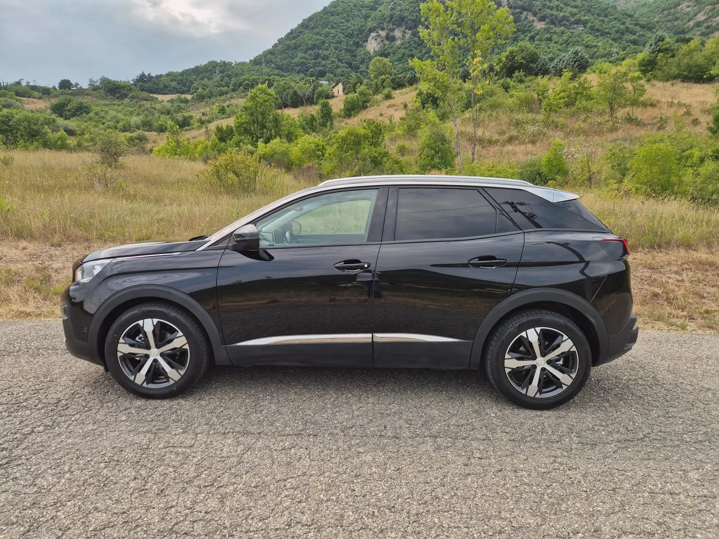 Peugeot 3008 3008 II 2016 1.5 bluehdi Allure s Nero - 2
