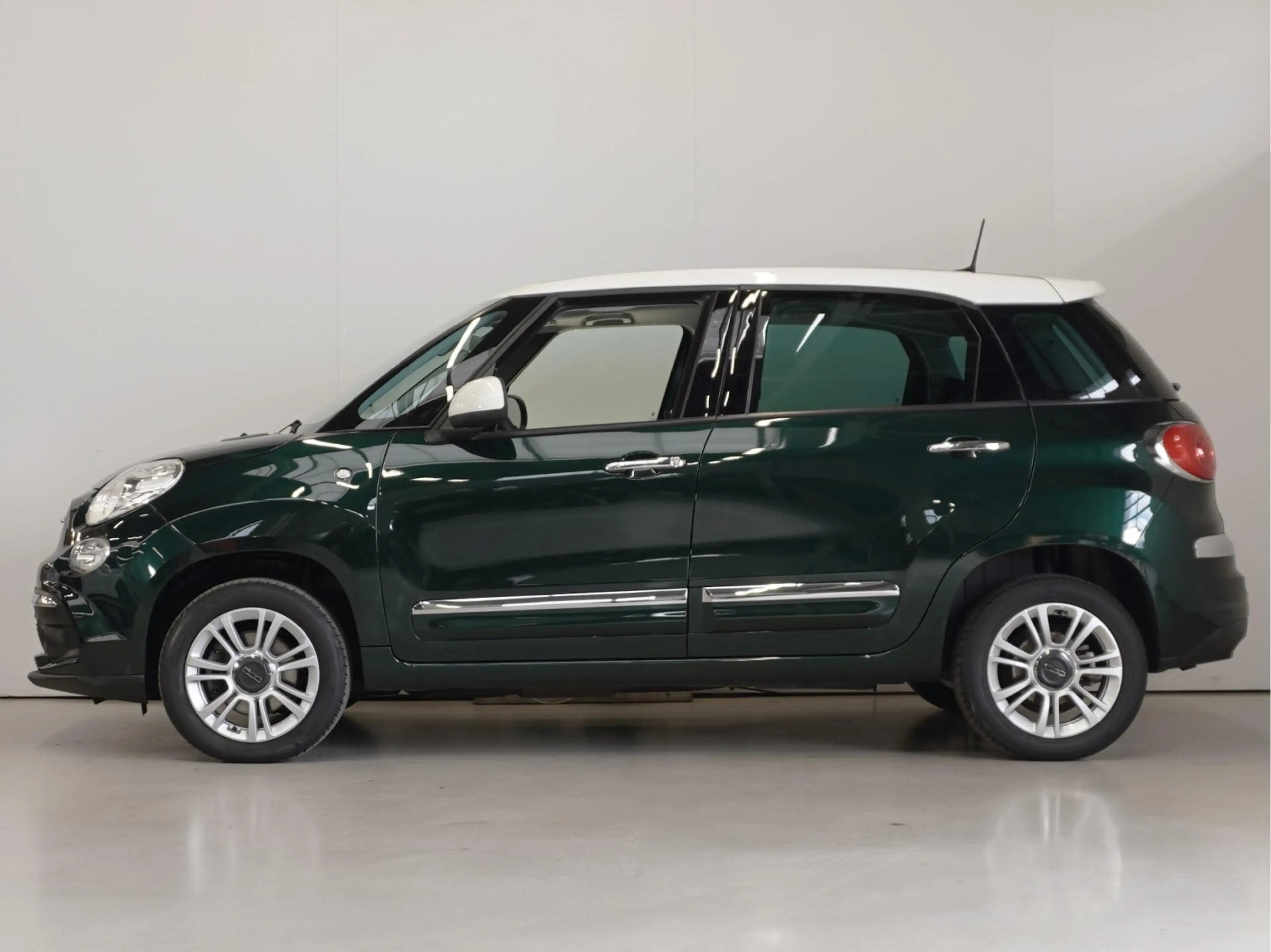 Fiat 500L 0.9 TwinAir CNG Lounge | CNG | Apple Carplay / And — photo 5