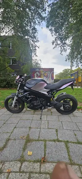 Triumph Sprint ST - foto 6