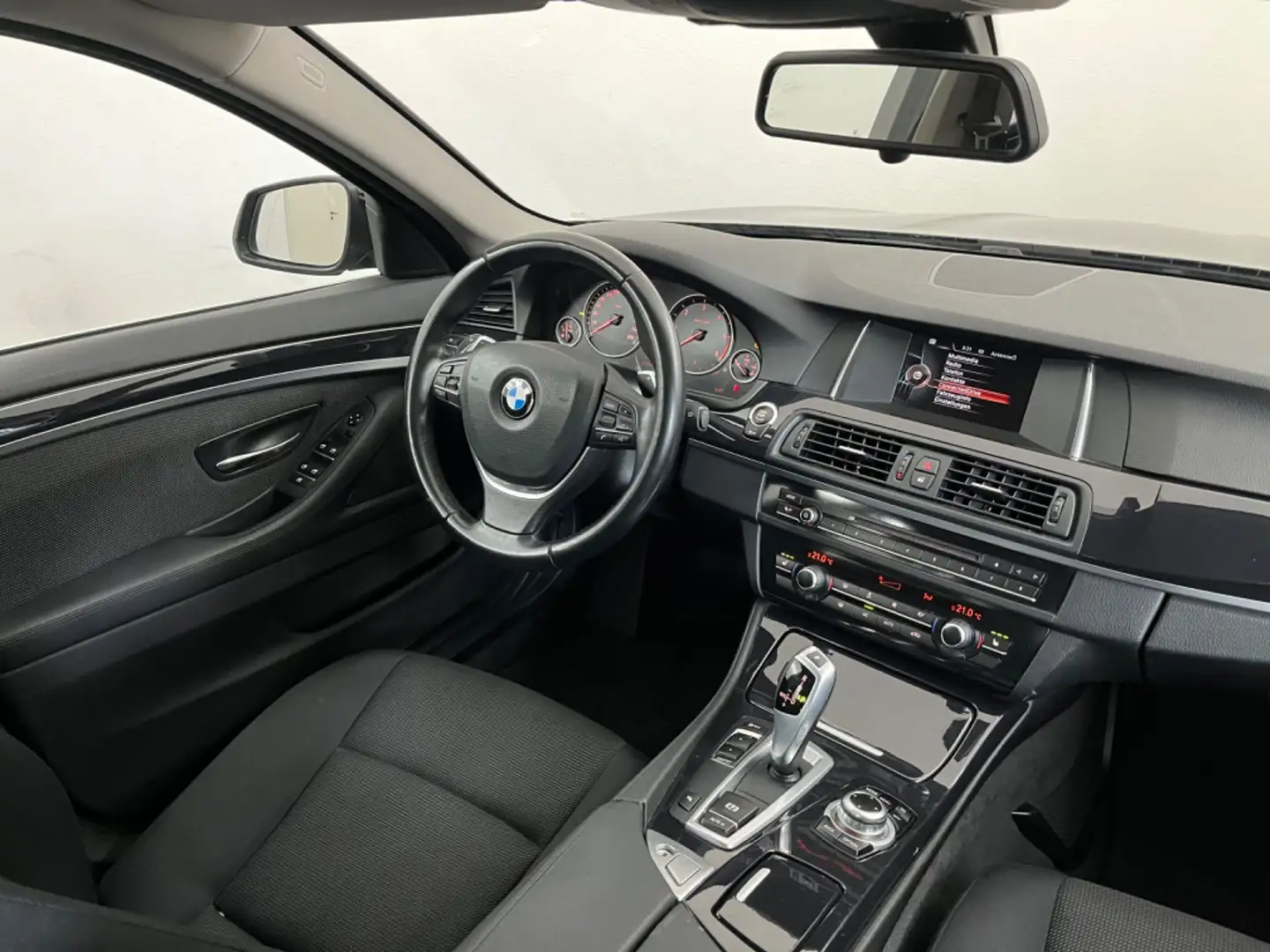BMW 518 d Aut. Touring **8-Gang | Bi-Xenon** Noir - 2