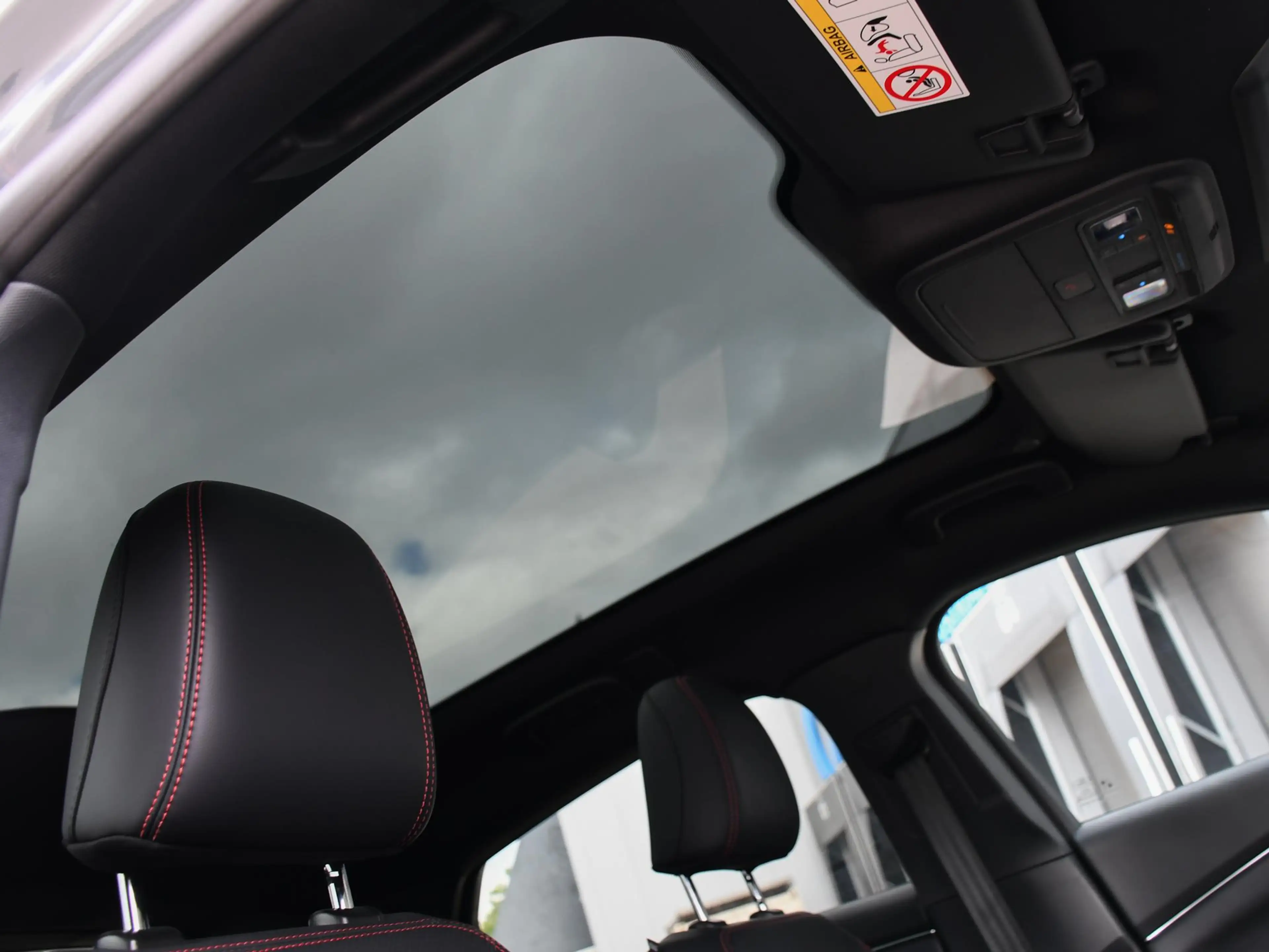 Ford Mustang Mach-E Premium Extended Range RWD 88 kWh 276pk Automaat W — photo 14