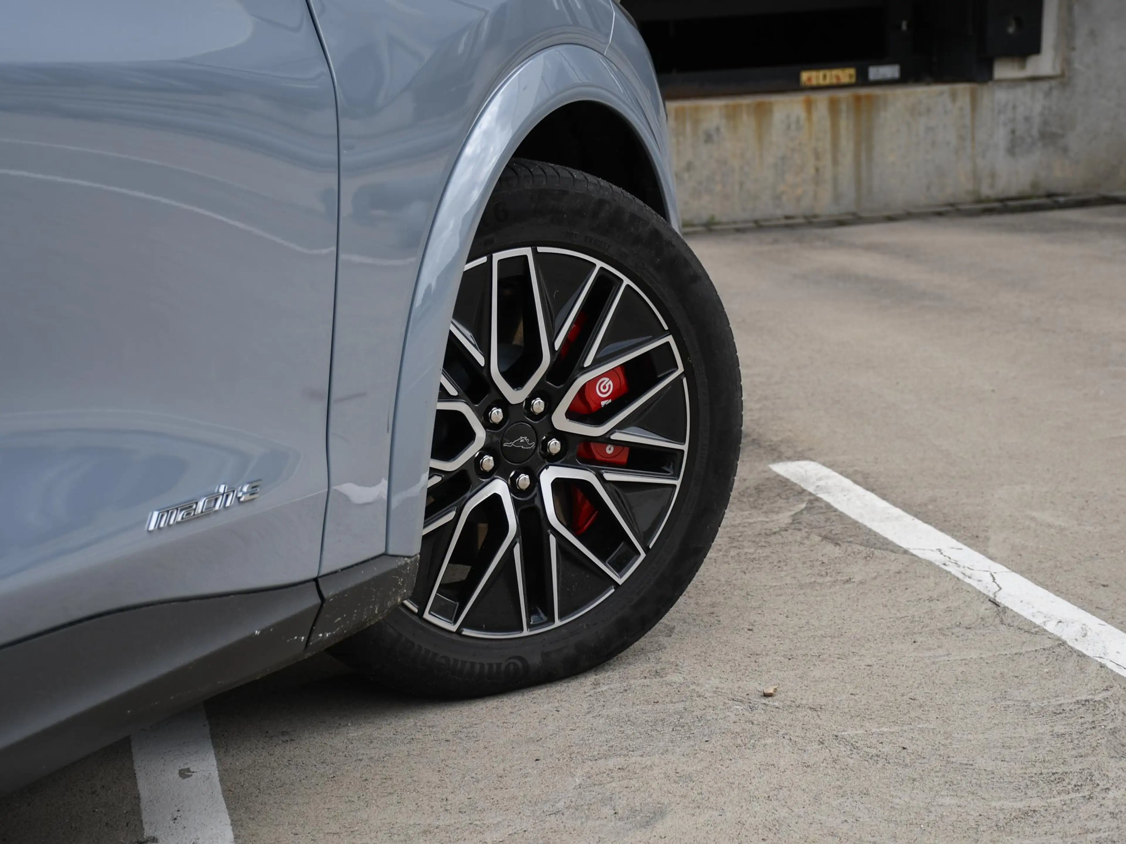 Ford Mustang Mach-E Premium Extended Range RWD 88 kWh 276pk Automaat W — photo 7