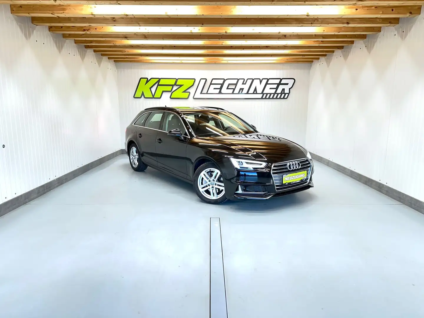 Audi A4 Avant 40 TDI S-tr. "sport" SITZH*LED* Schwarz - 1