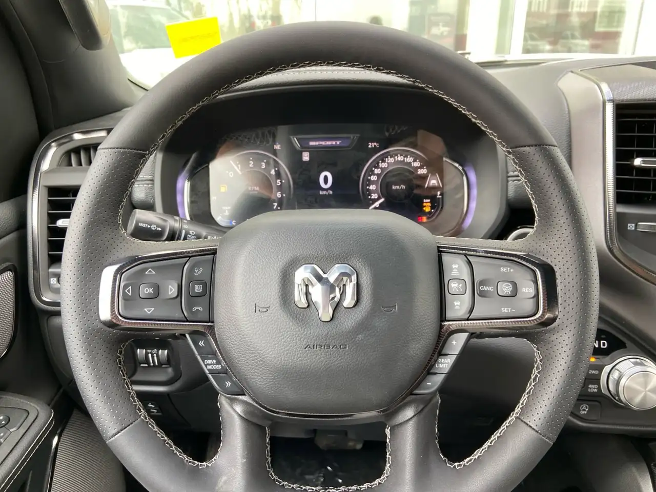 RAM 1500 снимка RAM 1500