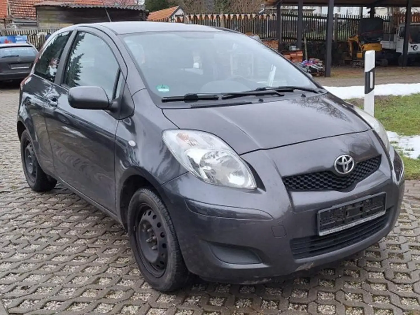 Toyota Yaris Yaris  3-Türer 1.0 VVT-i Klima Grau - 1