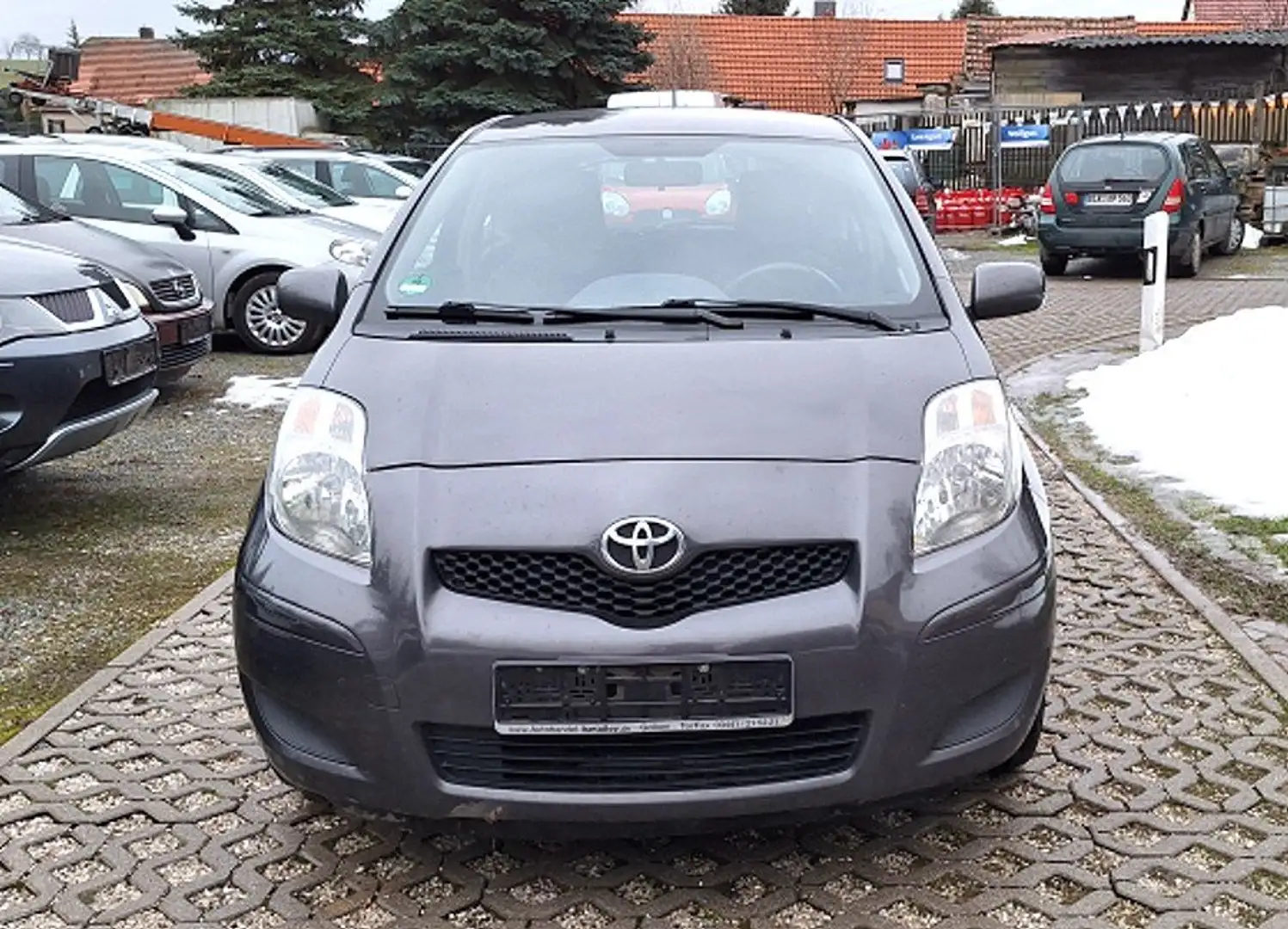 Toyota Yaris Yaris  3-Türer 1.0 VVT-i Klima Grau - 2