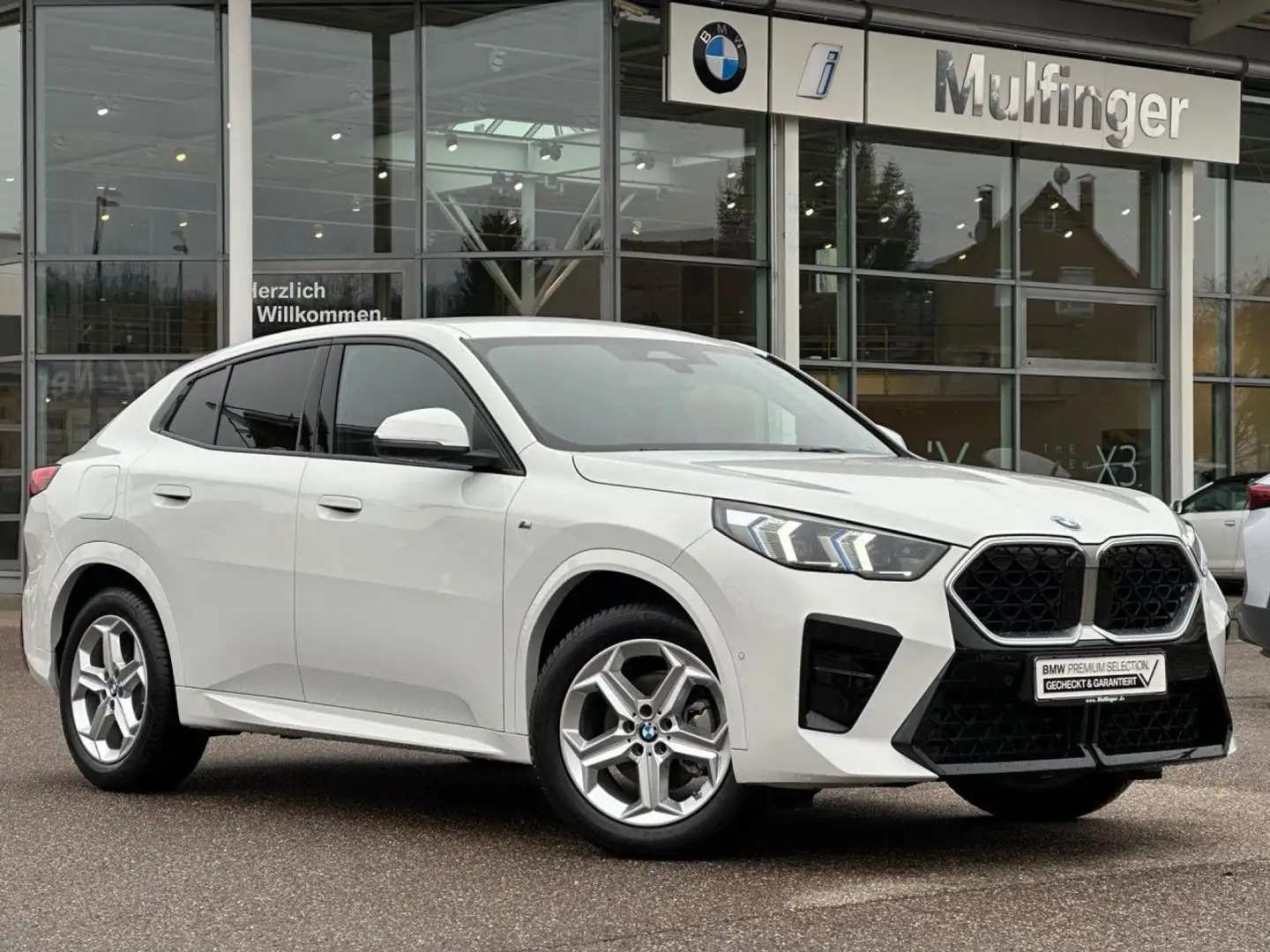 BMW X2 xDrive20d M Sport ACC HUD Lenkradh.SuView.AHK Weiß - 2