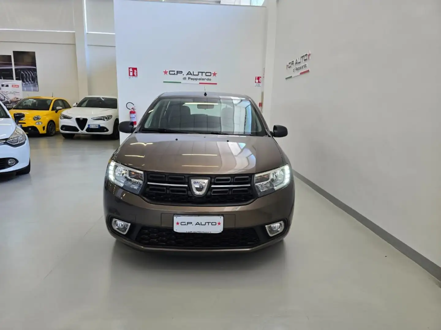 Dacia Sandero 1.0 SCe 12V 75CV Comfort Bronzo - 2