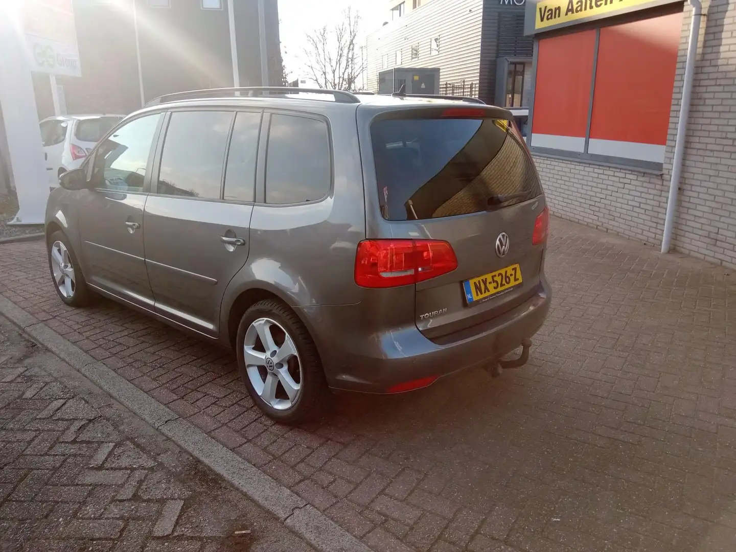 Volkswagen Touran 1.4 TSI Comfortline Grijs - 2