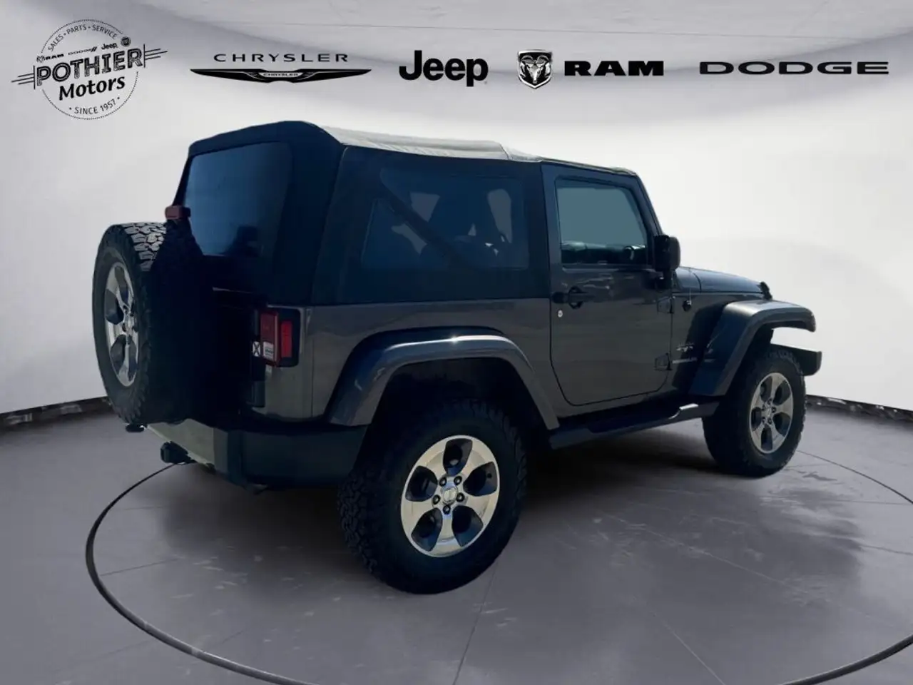 Jeep Wrangler снимка Jeep Wrangler