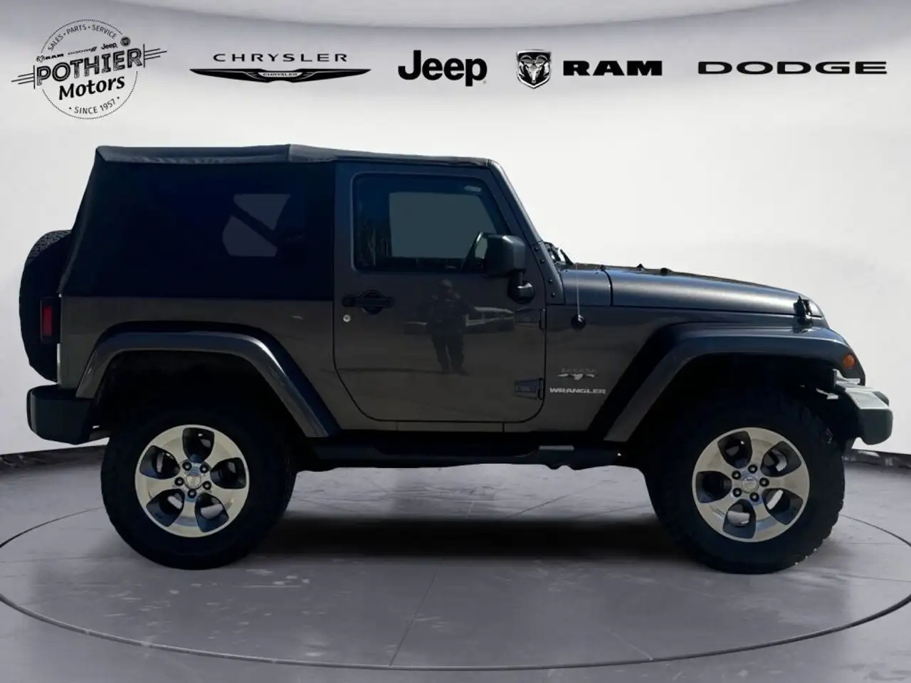 Jeep Wrangler снимка Jeep Wrangler